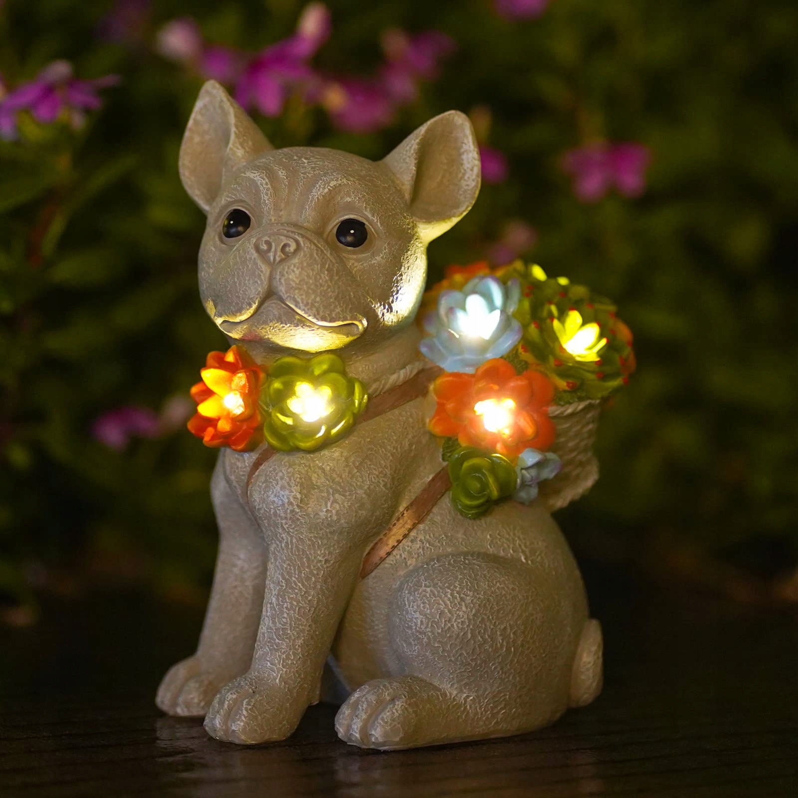 Solární figurka psa s Led diodami a sukulenty pro zahradu značky Yeomoo Dekorace