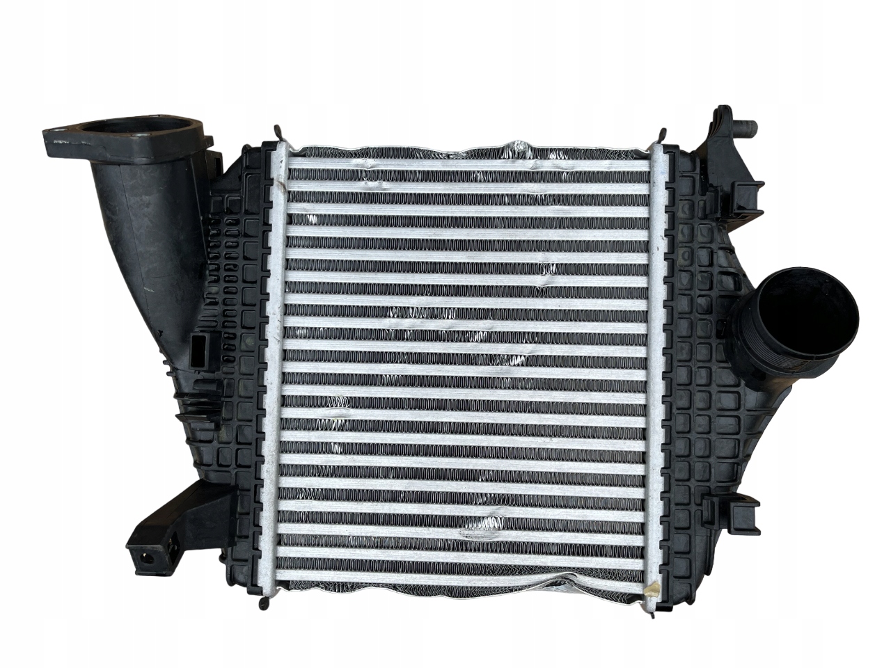 AUDI RSQ8 radiator left intercooler 4M0145803BT