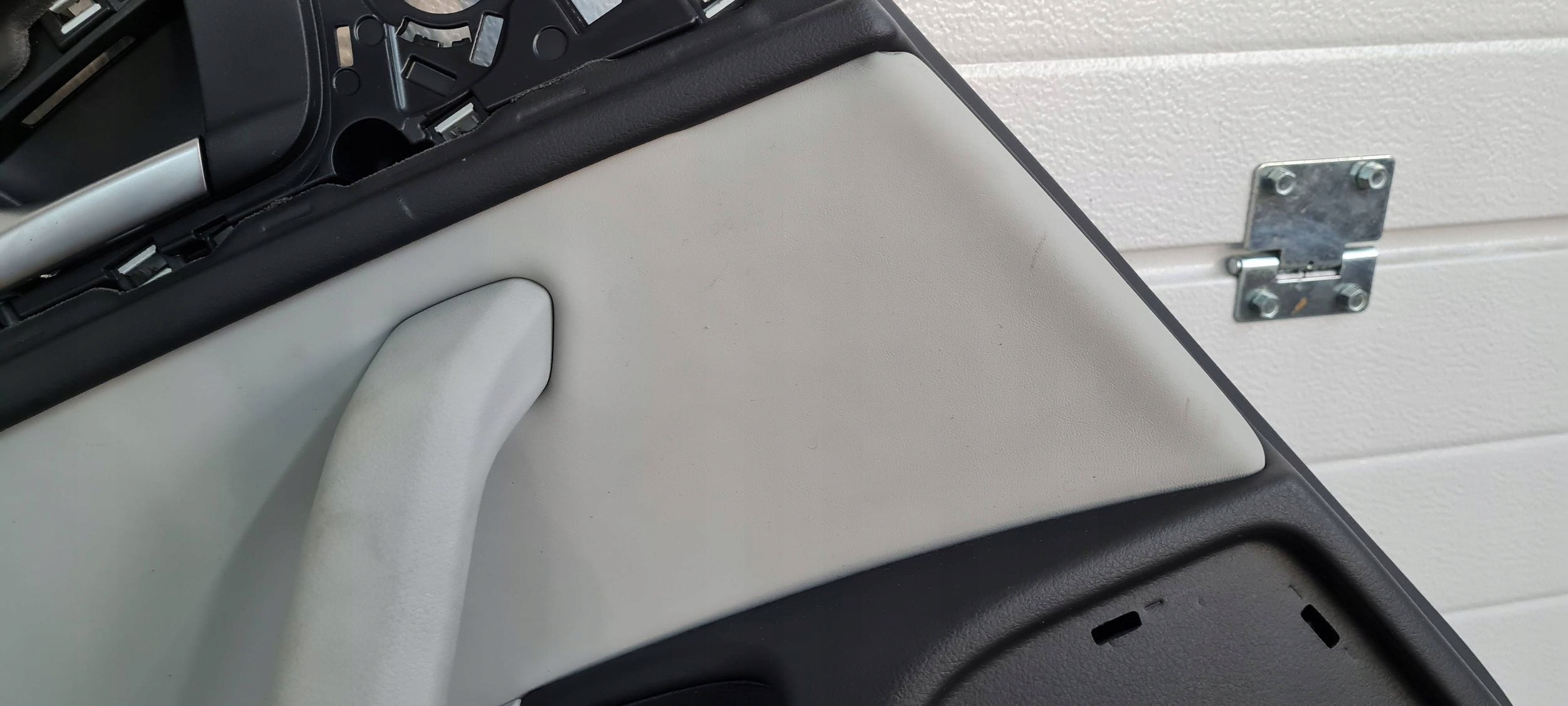 A6 C7 4G LIFT side door upholstery leather left left rear part MONDSILBER