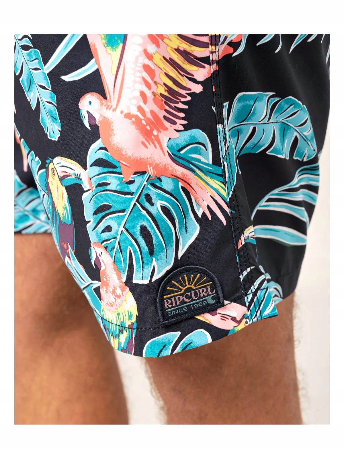 Boardshorty RIP CURL AVE DO BRA S/E BOARDSHORTS czarne w niebieskie liście Marka Ripcurl