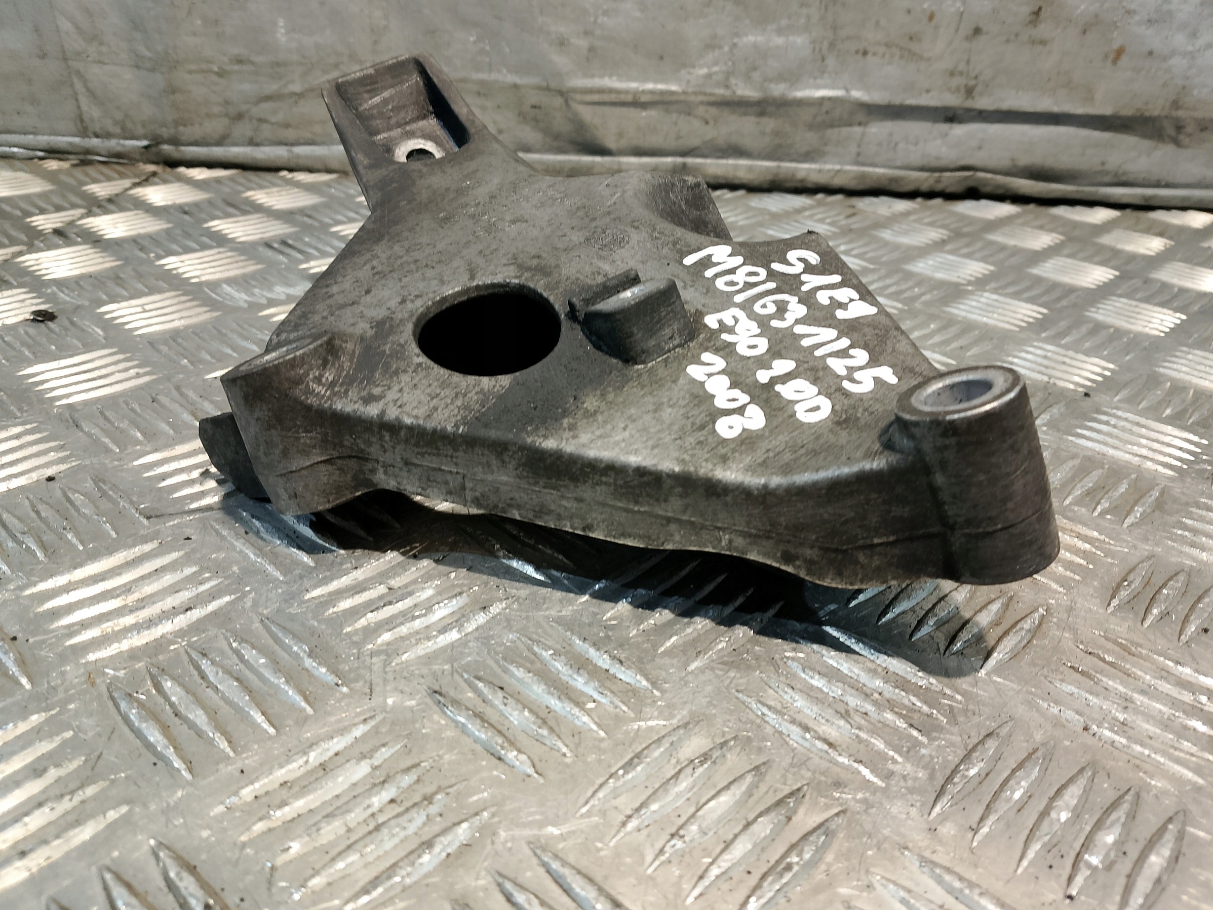 holder bearing engine mount BMW E90 2.0 D 22116775041-01 59280110