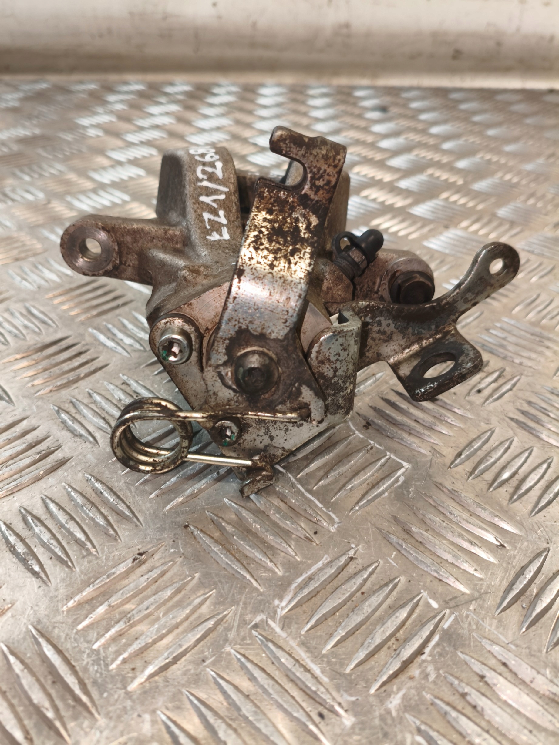 caliper rear part left CITROEN C4 PICASSO