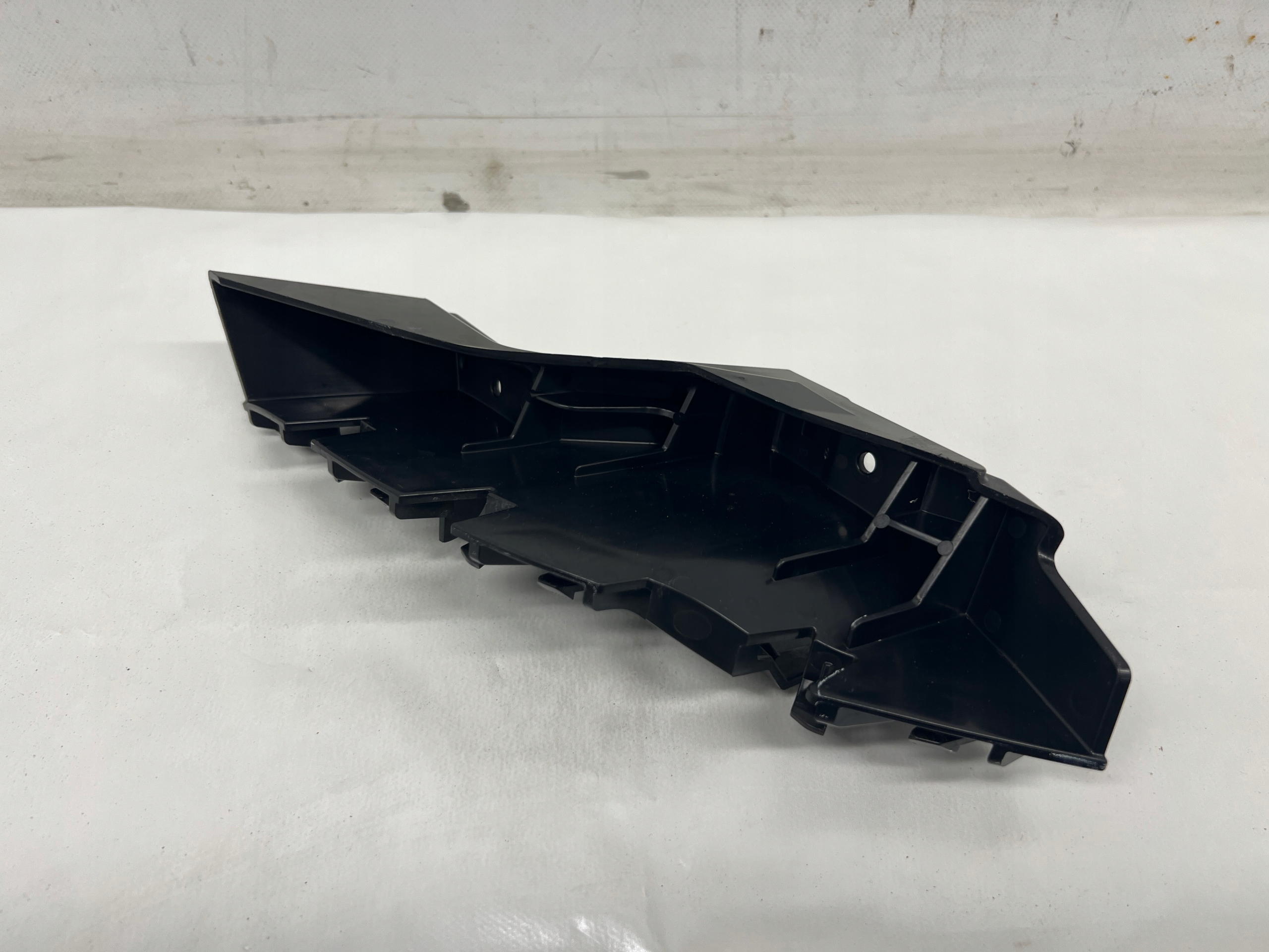 Ford Kuga MK3 bumper bracket right rear part LV4B-17E850-D
