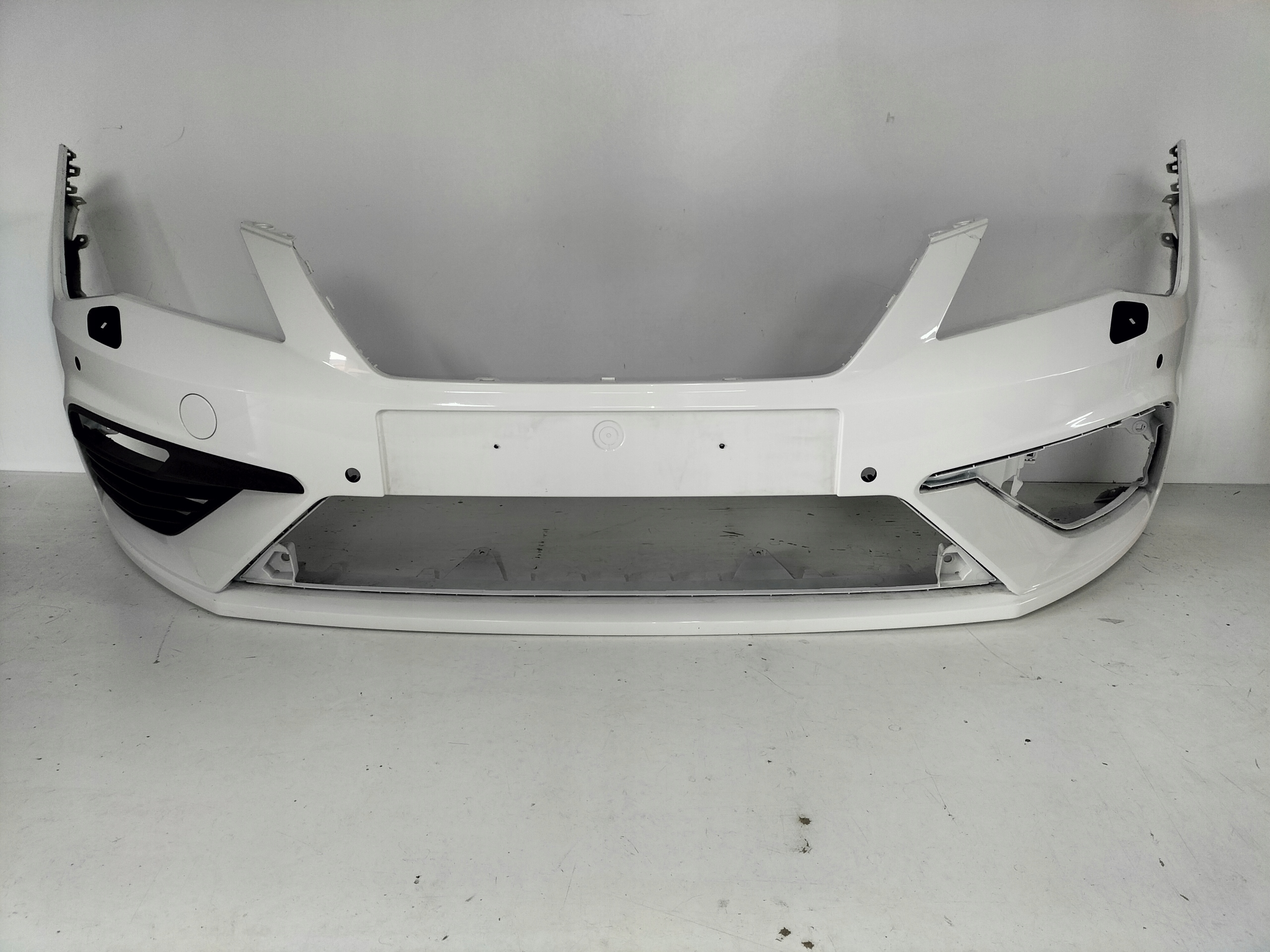 front bumper front SEAT LEON III LIFT 17- FR