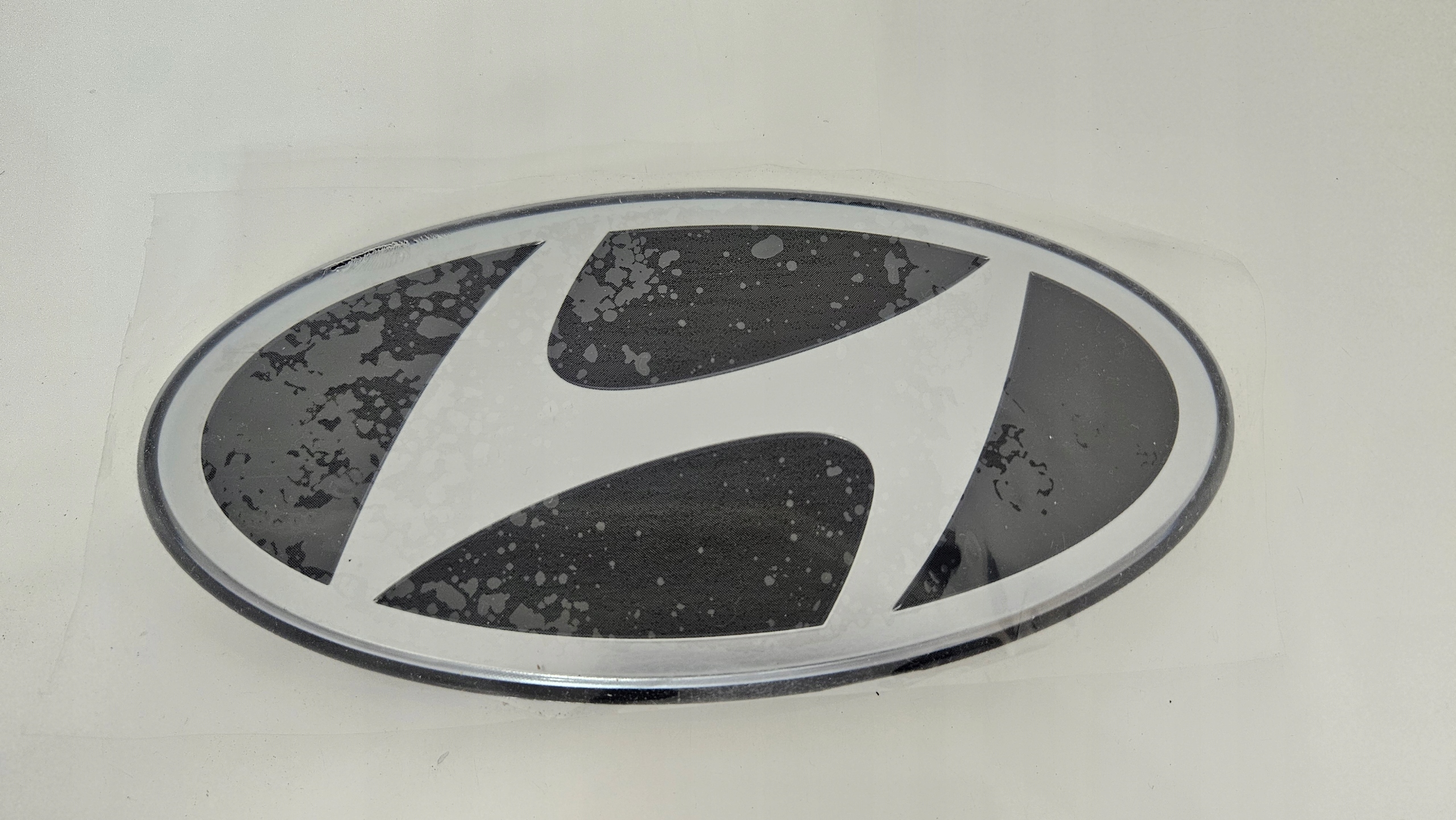 Hyundai I30 III Logo Emblém Znak Predná Pod Radar 86367-G4902