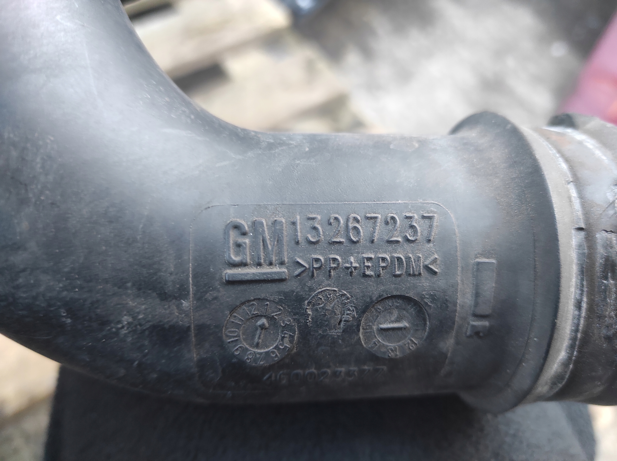 OPEL MERIVA B air hose pipe 13267237