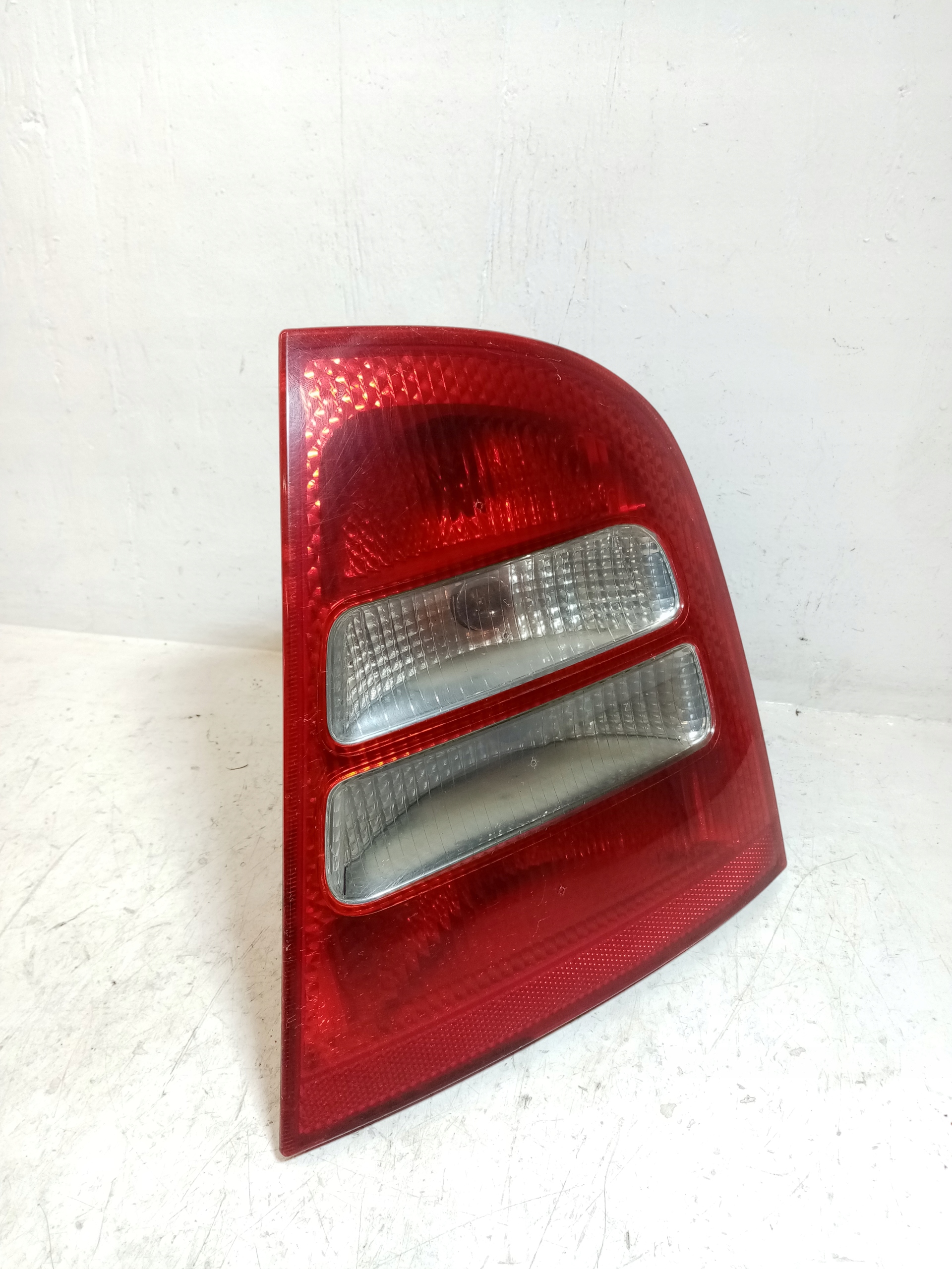 light right rear LIFT SKODA OCTAVIA 1 1U6945096