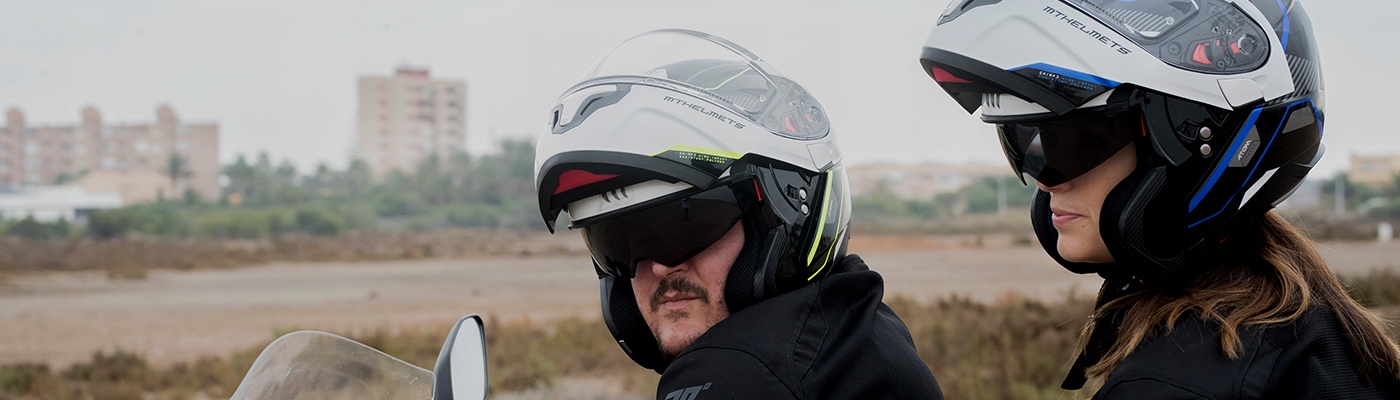 KASK SZCZĘKOWY MT ATOM BIAŁY Z BLENDĄ r. S Obwód głowy 55-56 cm