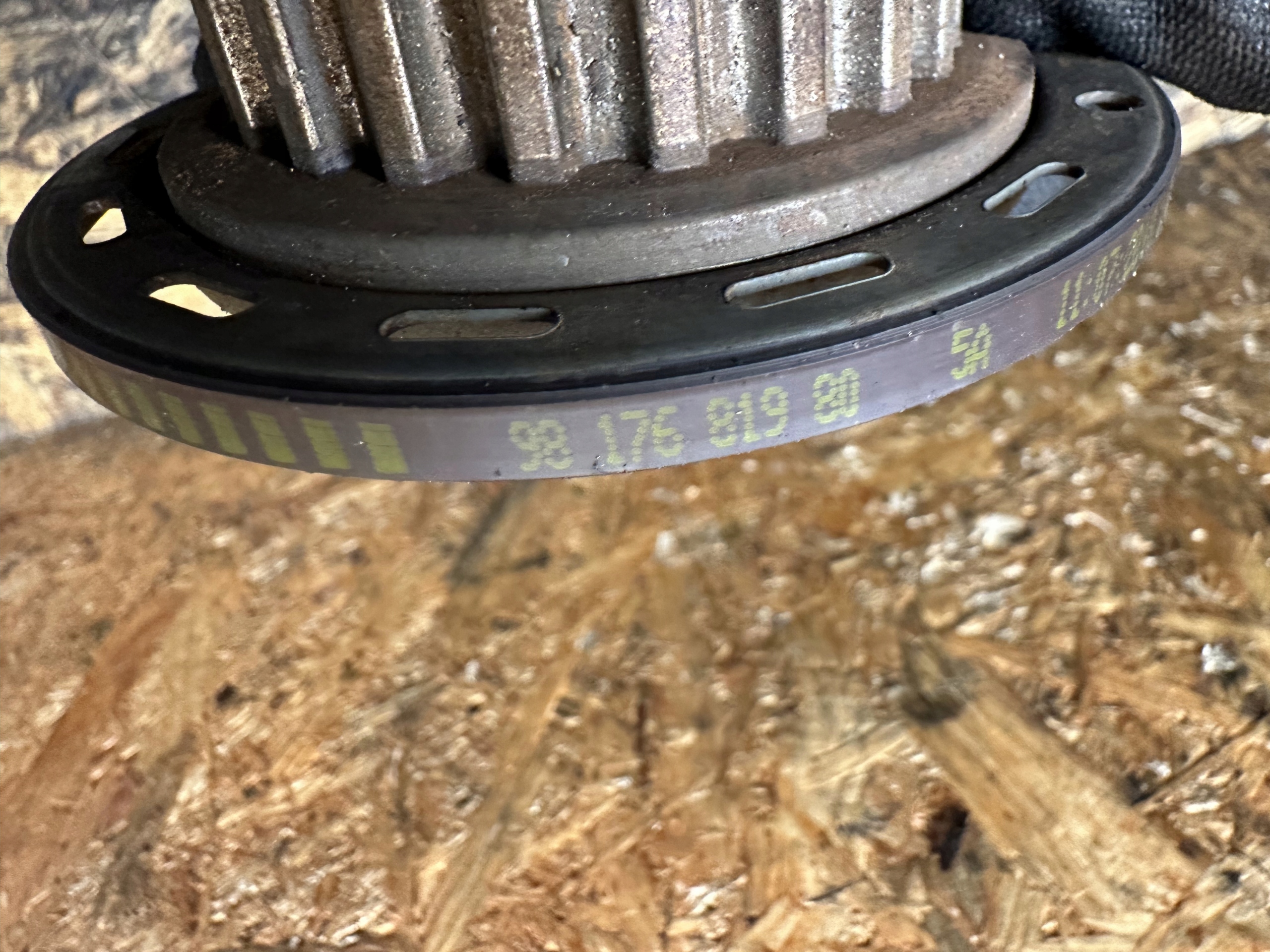 KOŁO ROZRZĄDU PEUGEOT 1.5 BLUE HDI 9817681980 Producent części PSA