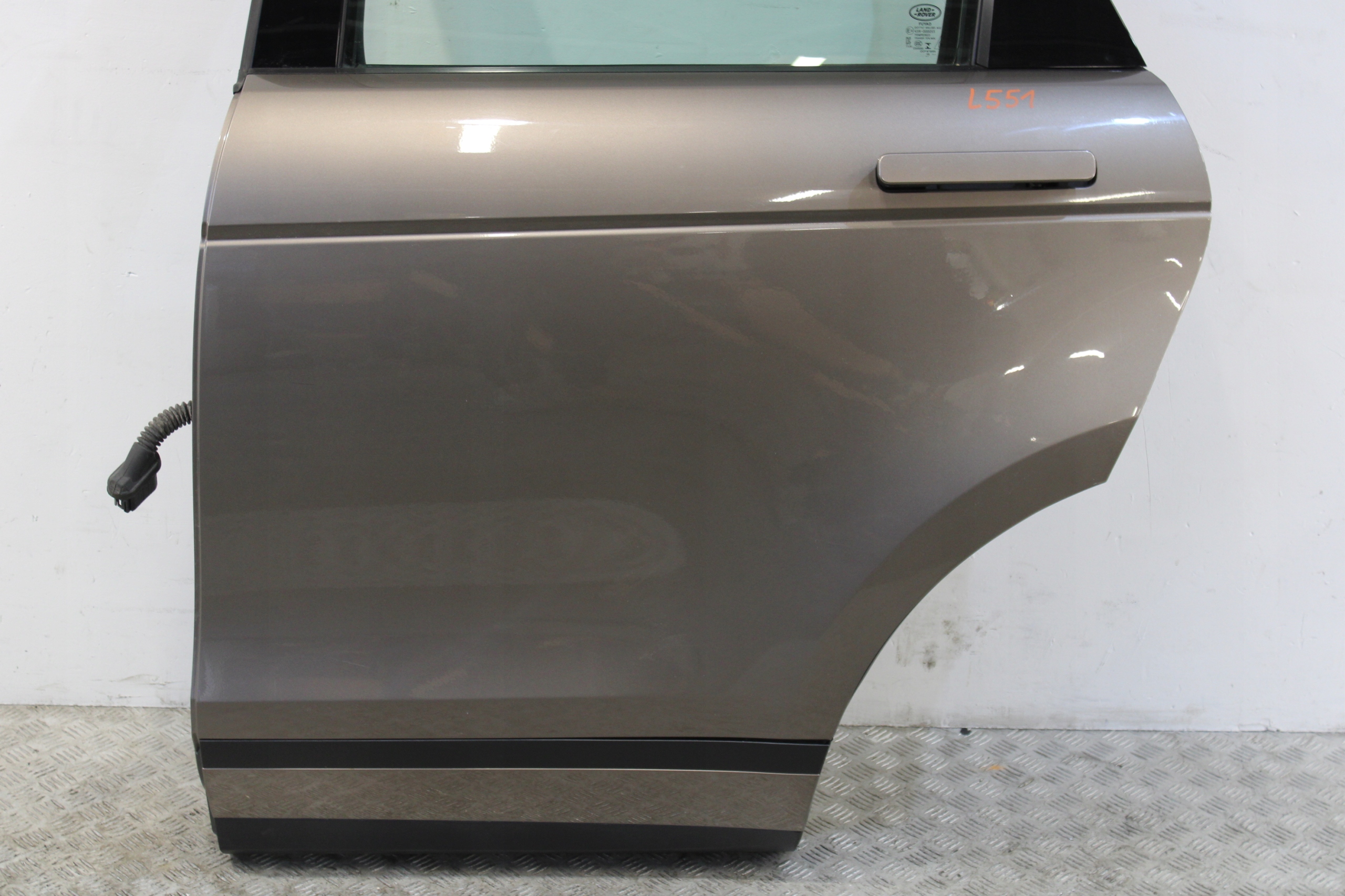 door left rear part left rear. complete LAND ROVER EVOQUE II 2 L551
