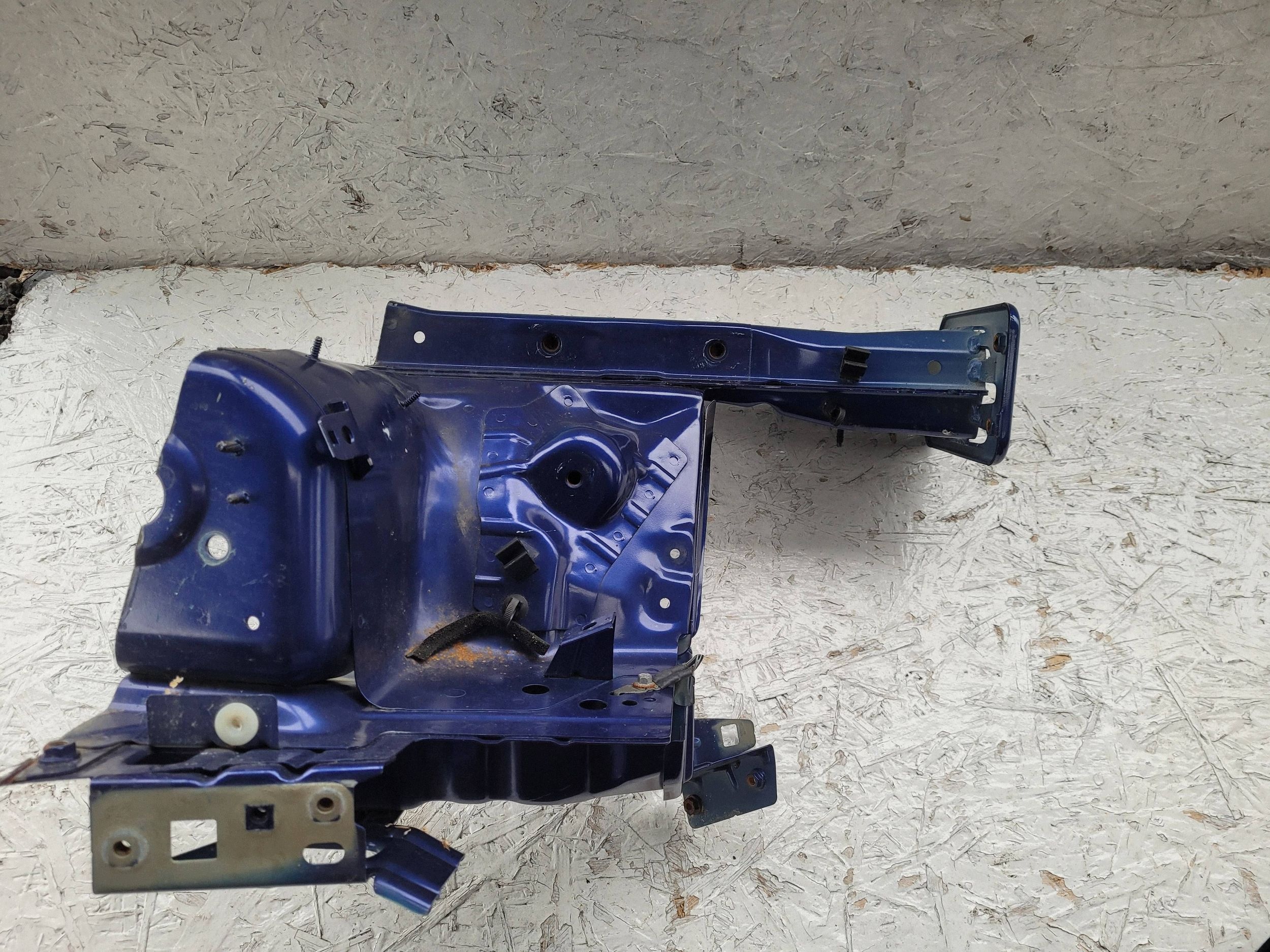FORD B-MAX BMAX quarter right front front FARTUCH quarter 12R