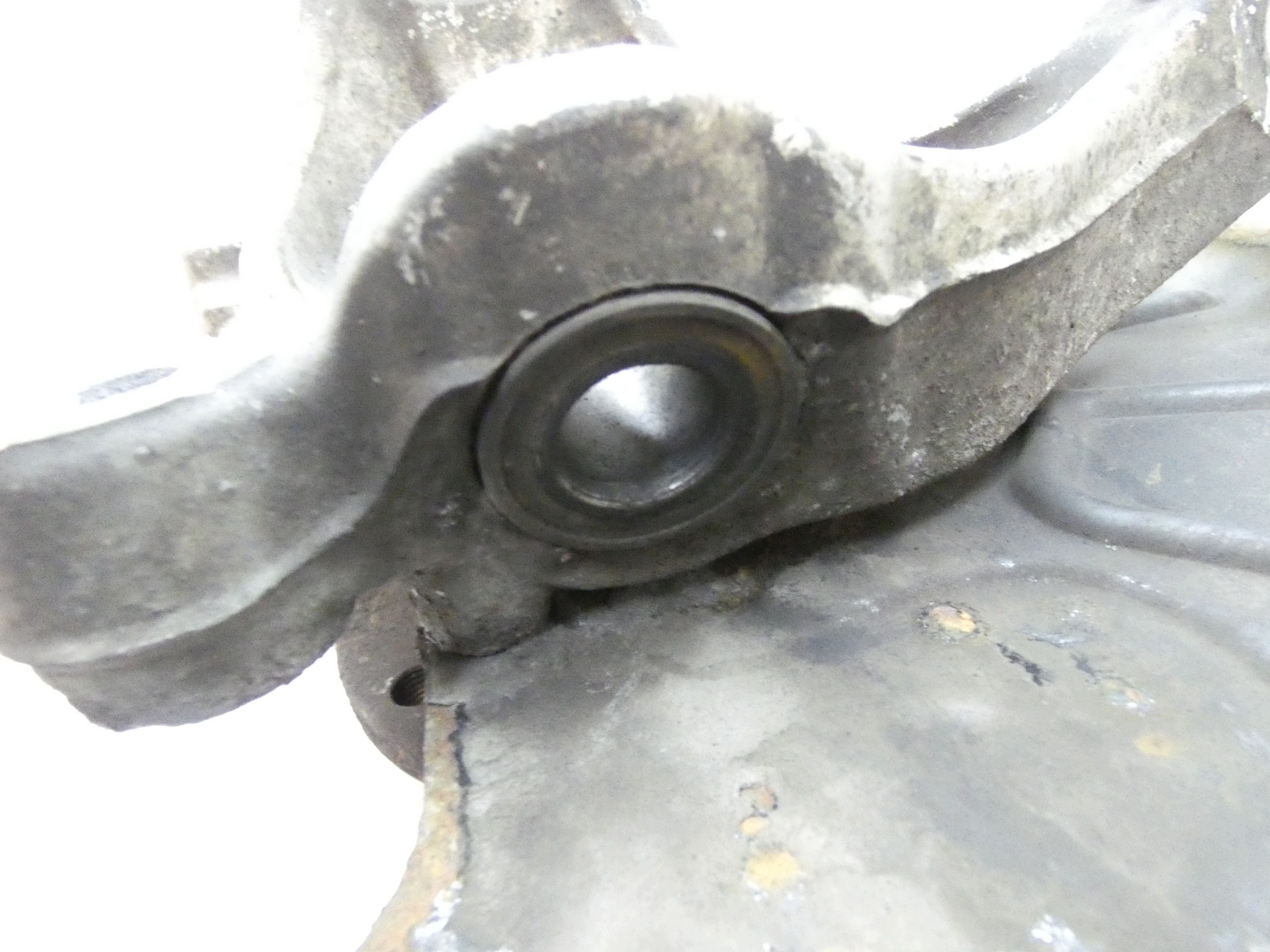 mozzo fusello perno mozzo destro anteriore VW PASSAT B6 2.0 TDI BMP 05-10