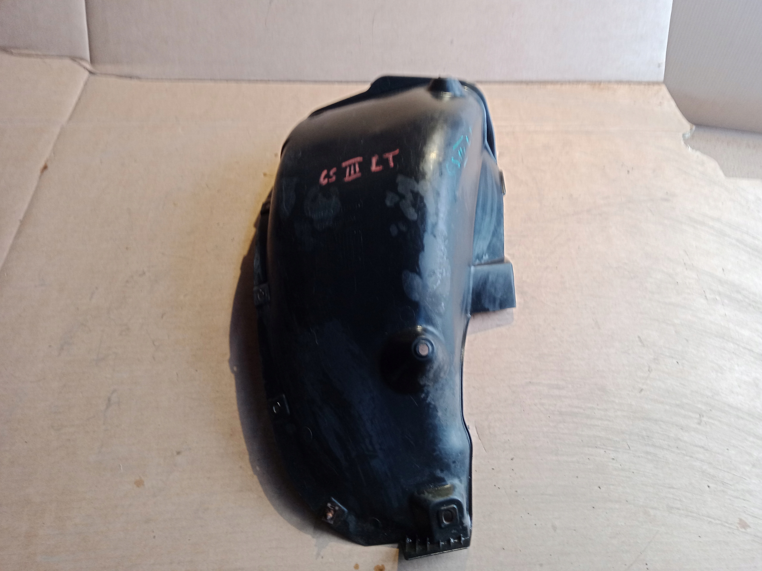 KIA CARENS III mudguard right rear part 86823-1D010 2006