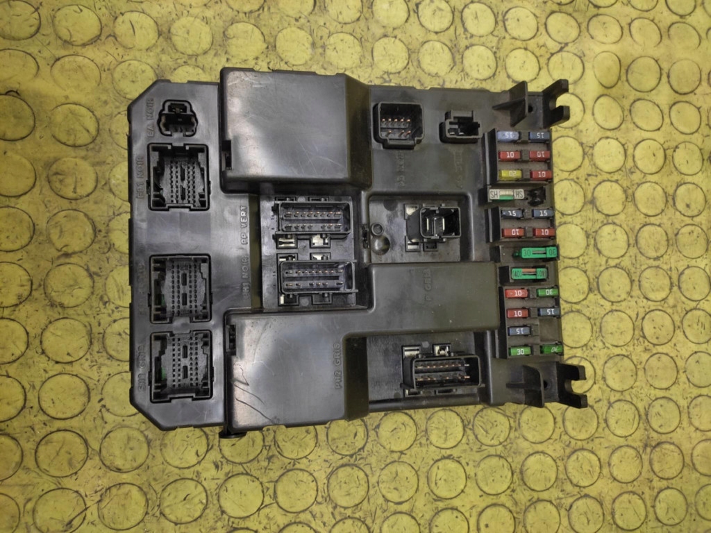 PEUGEOT 206 module compartment BSI 9651197080