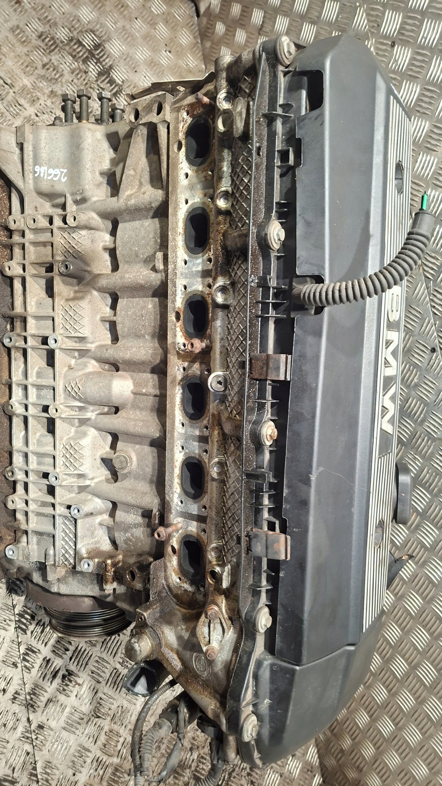 engine unprotected pillar BMW E39 M52TUB20 2.0