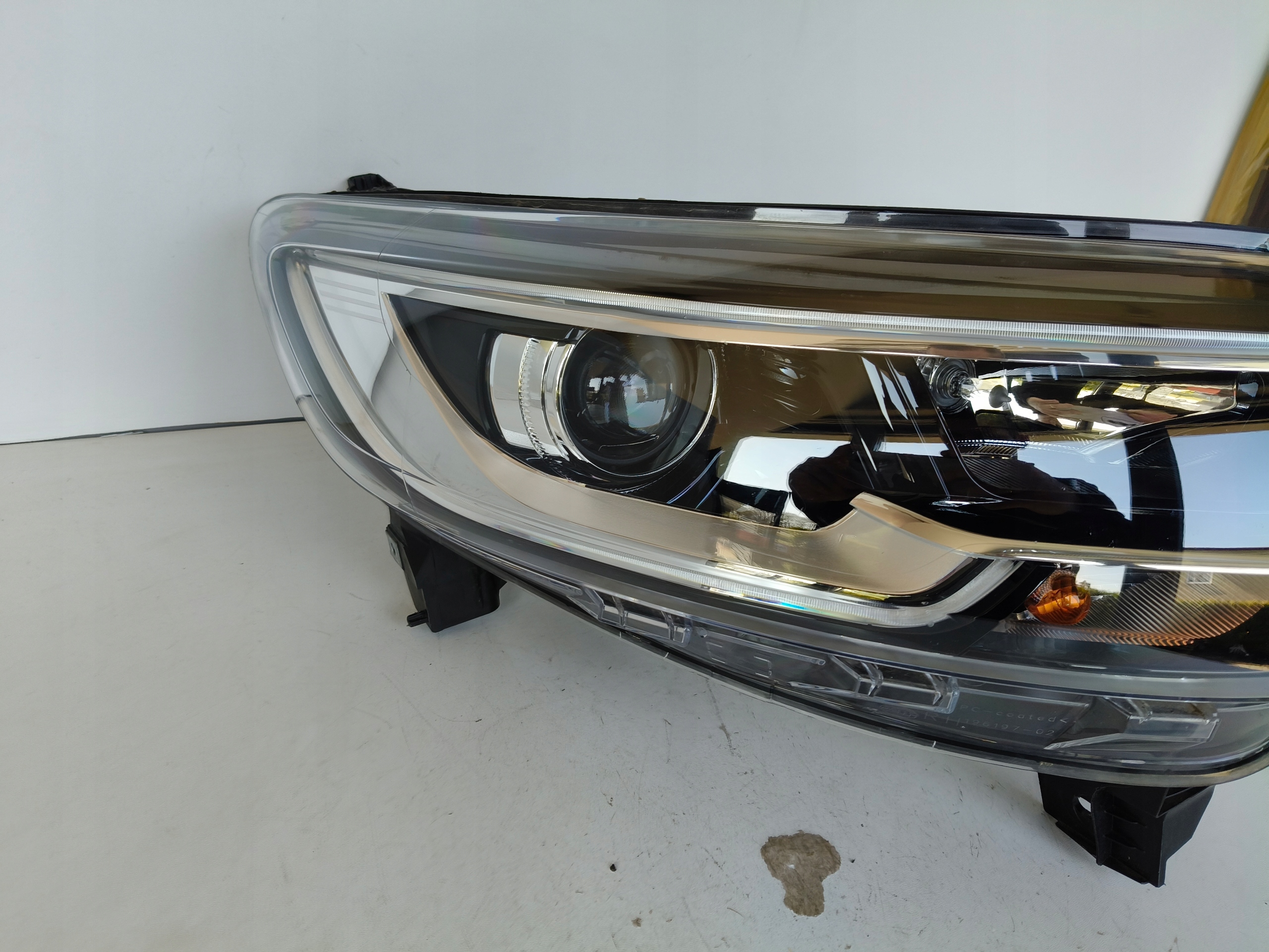 light right REFLEKTOR RENAULT KADJAR 18- LIFT LED