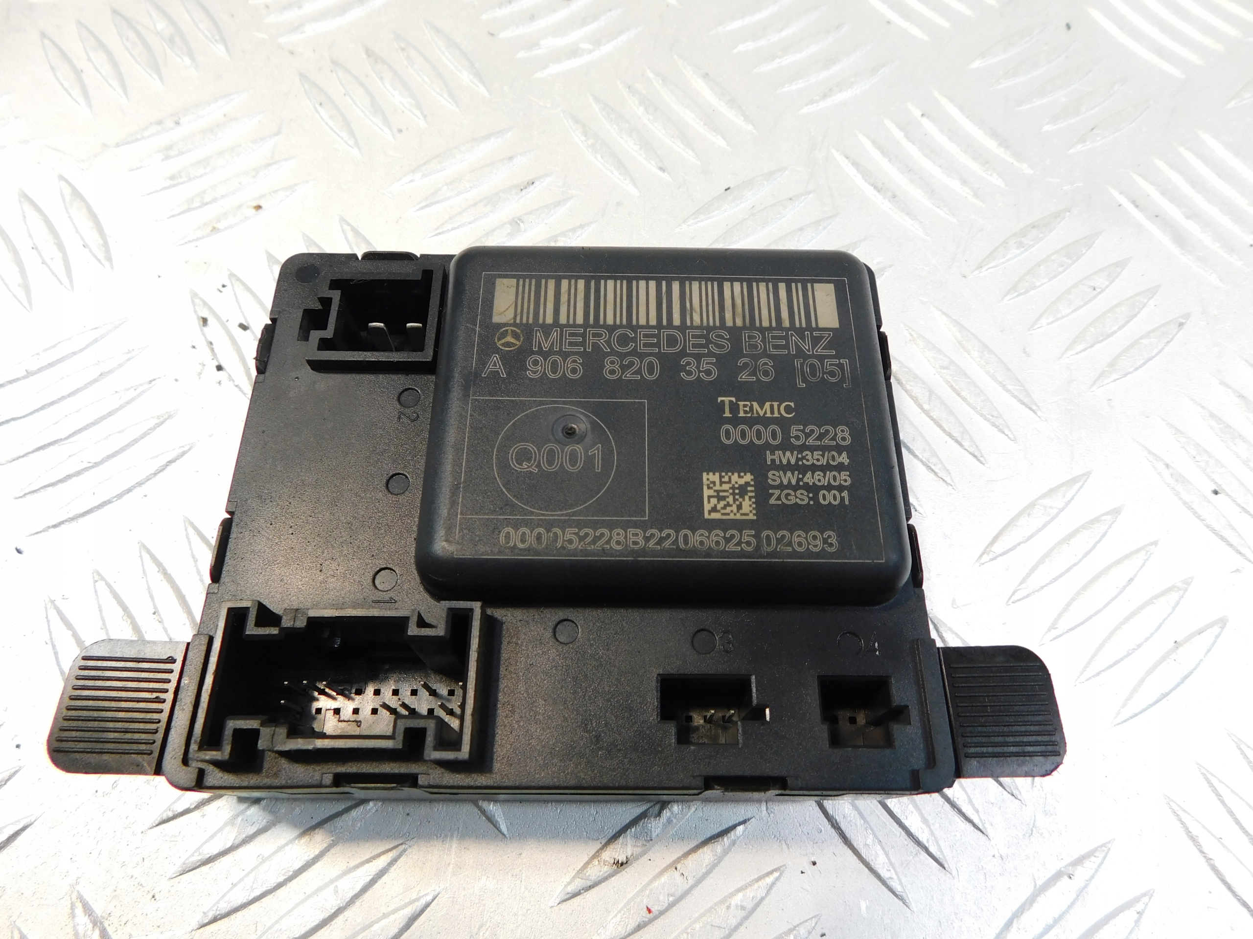 Mercedes Sprinter 906 VW Crafter control unit module door of the window A9068203526