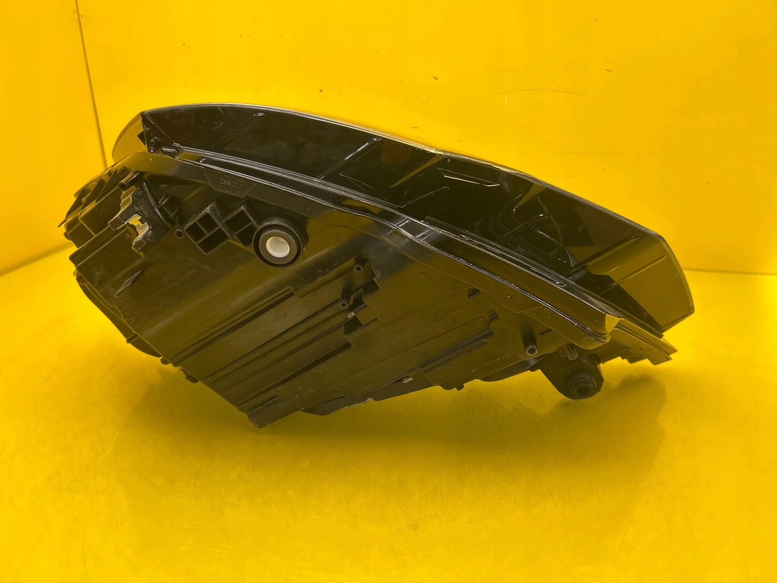light right Audi A6 C8 4K Full Led 4K0941040