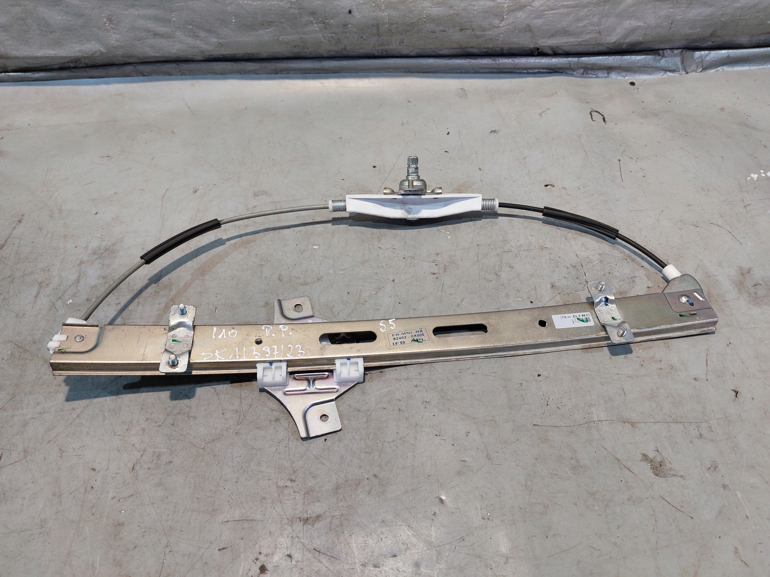 window regulator right front HYUNDAI I10 and