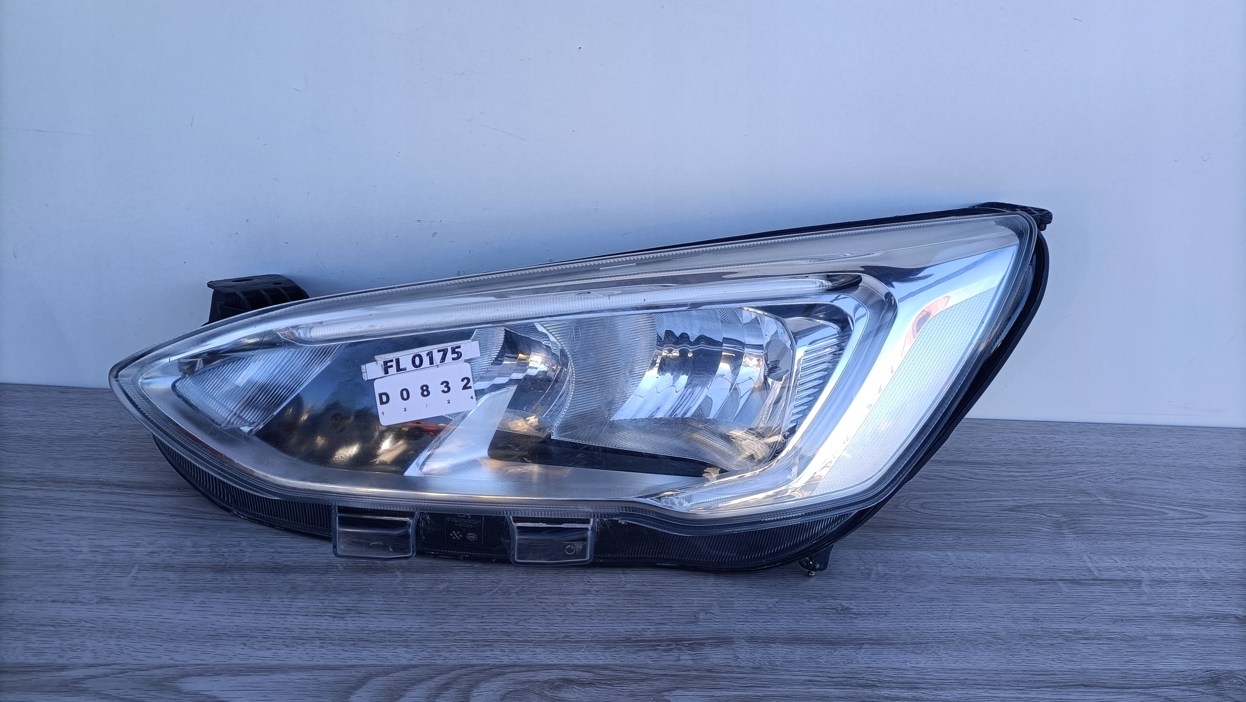 FORD FOCUS MK4 left light front ZWYKLA + LED 1X7B-13W030-AE D0832