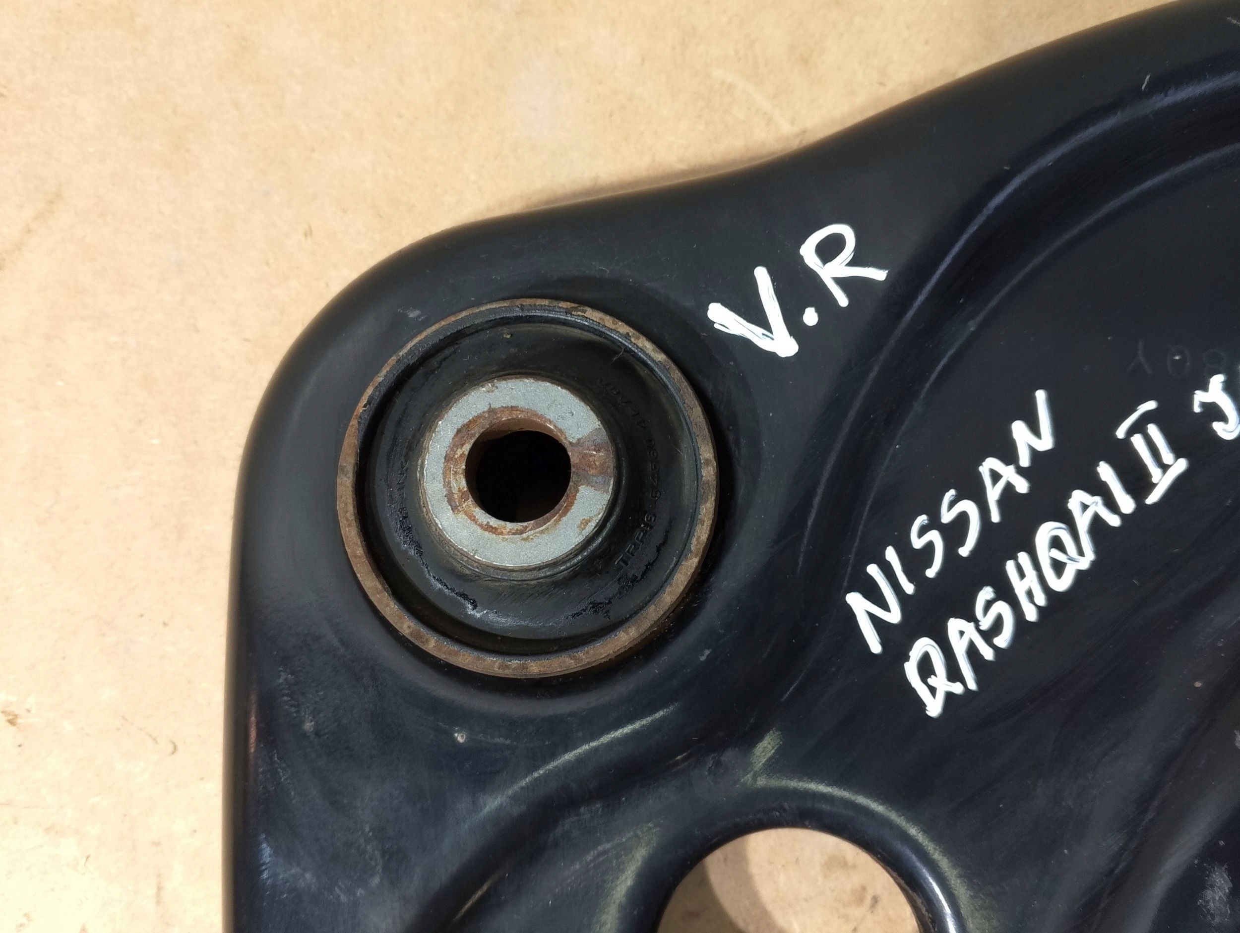 NISSAN QASHQAI J11 arm front front right 2013-2019 (Q426)
