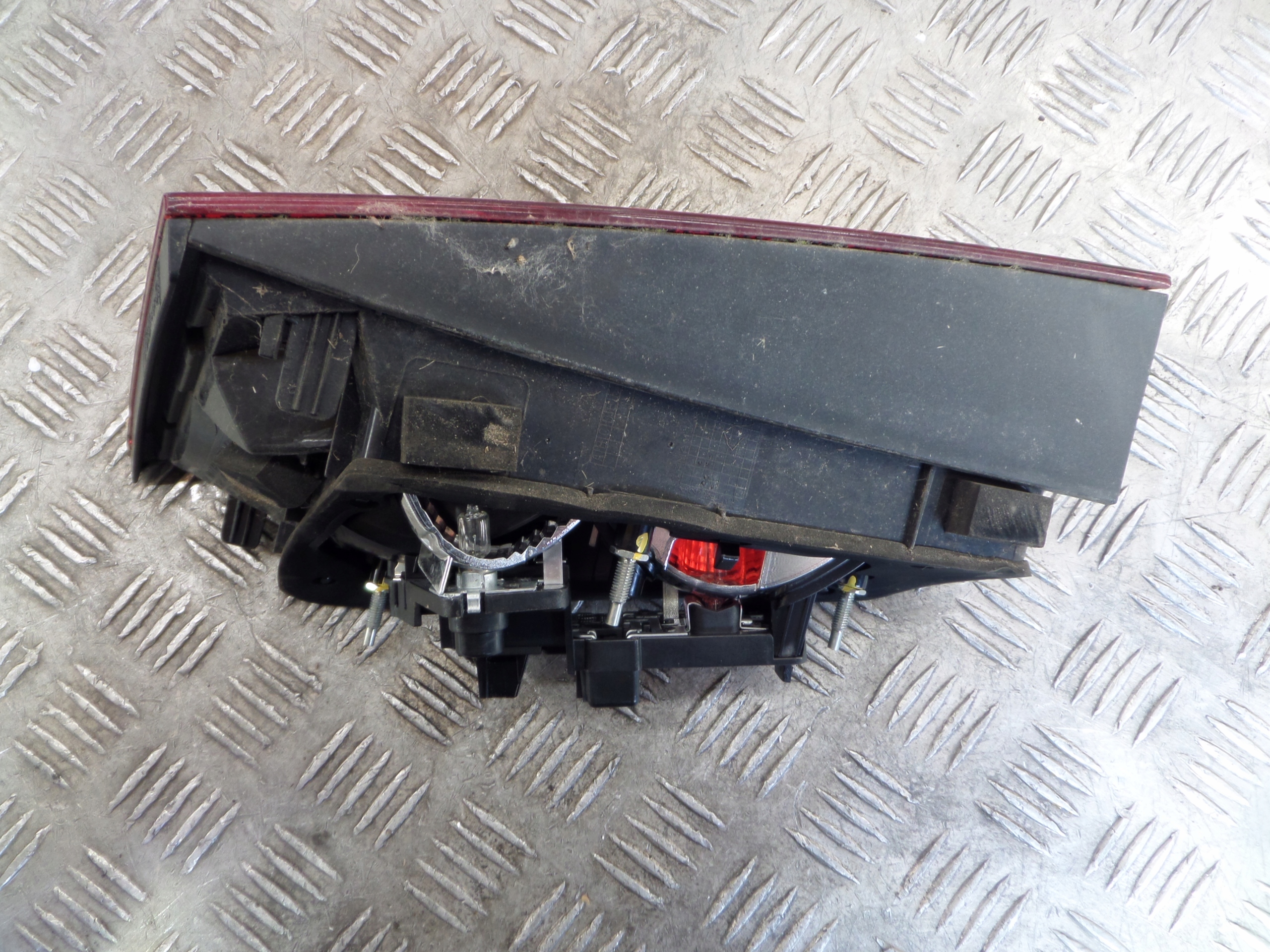 Audi OE 8V4945093 Licht hinten links