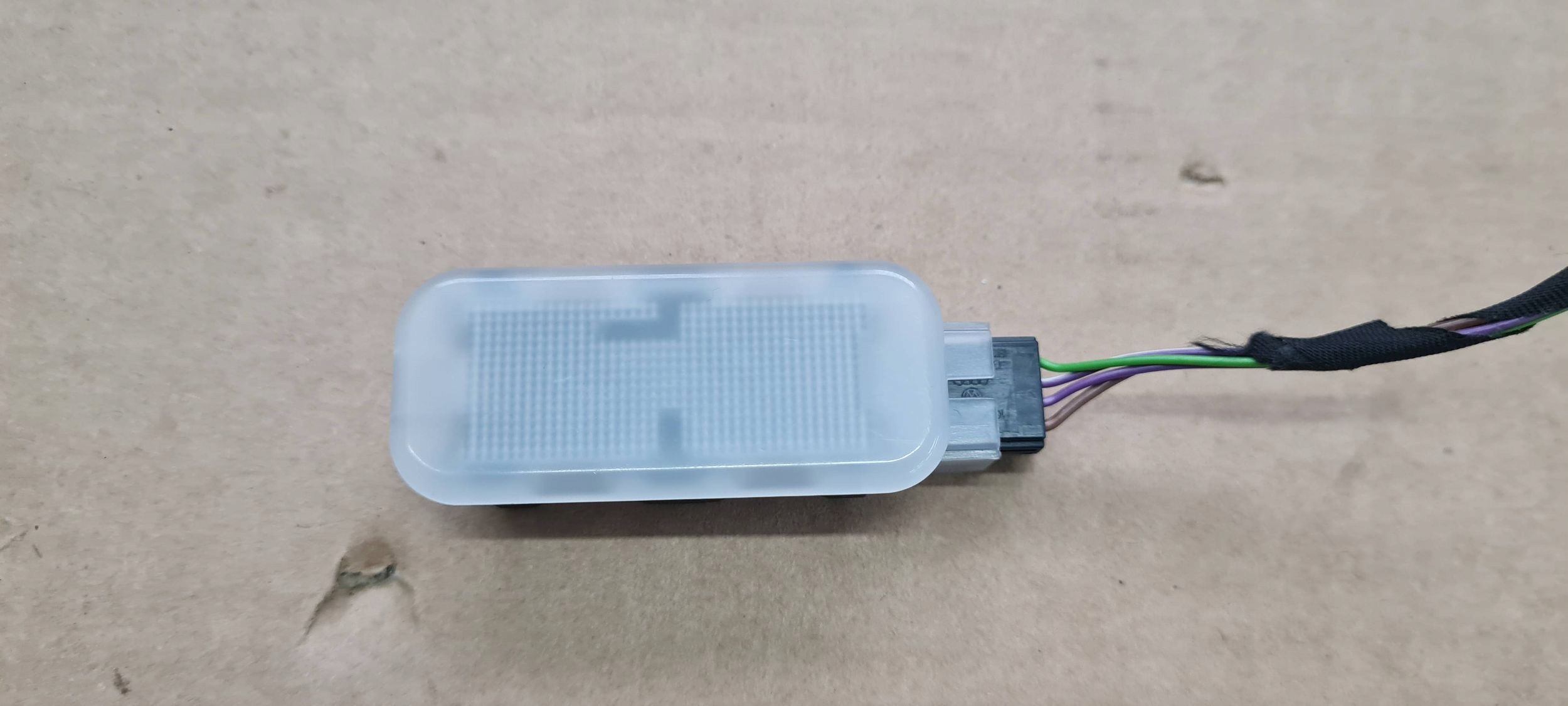 SQ5 80A Q5 light LED PODSWIETLENIE connecting spoiler QQ2 80A947415A