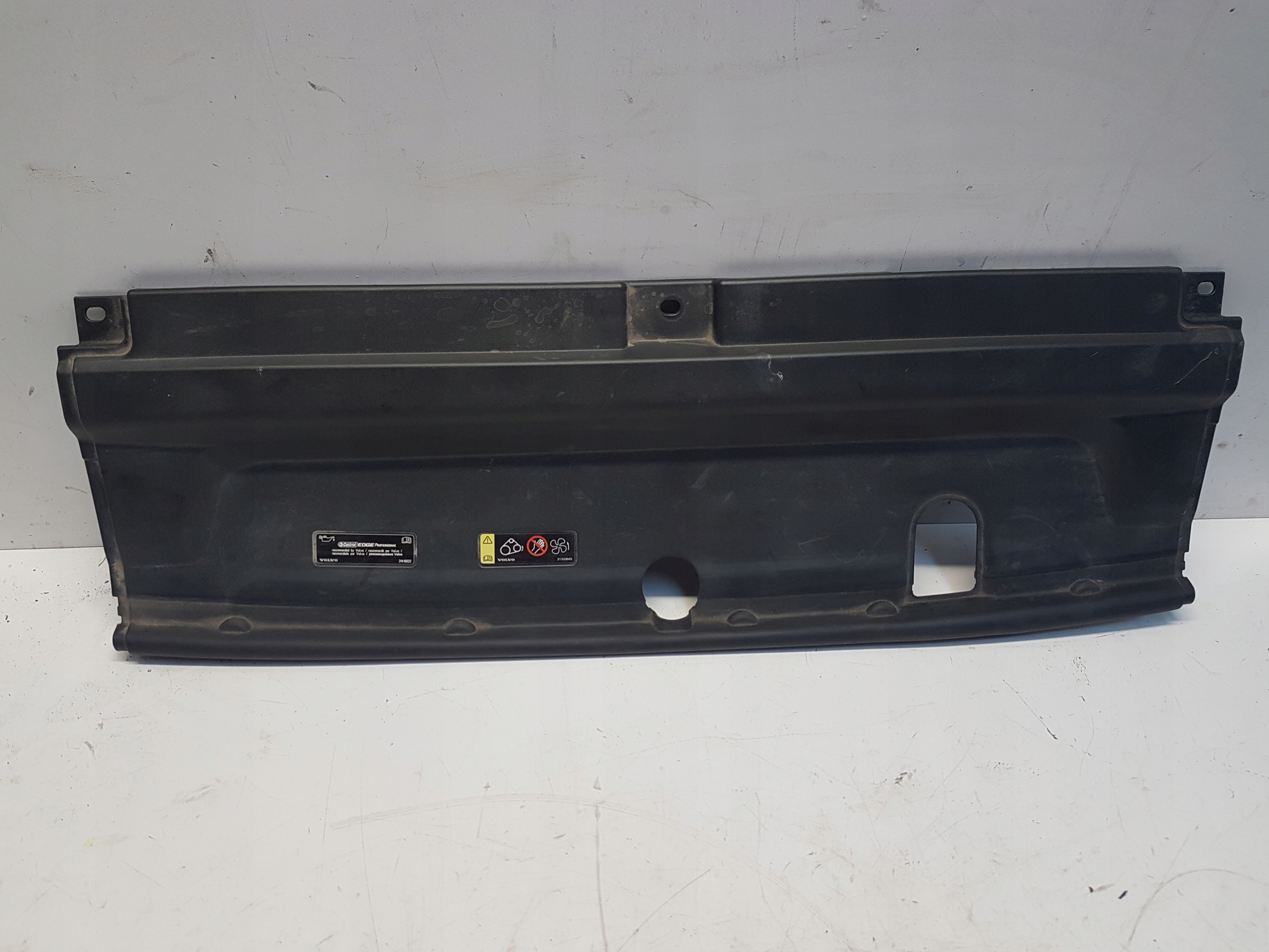 VOLVO V90 S90 kryt stěny předního 31425025