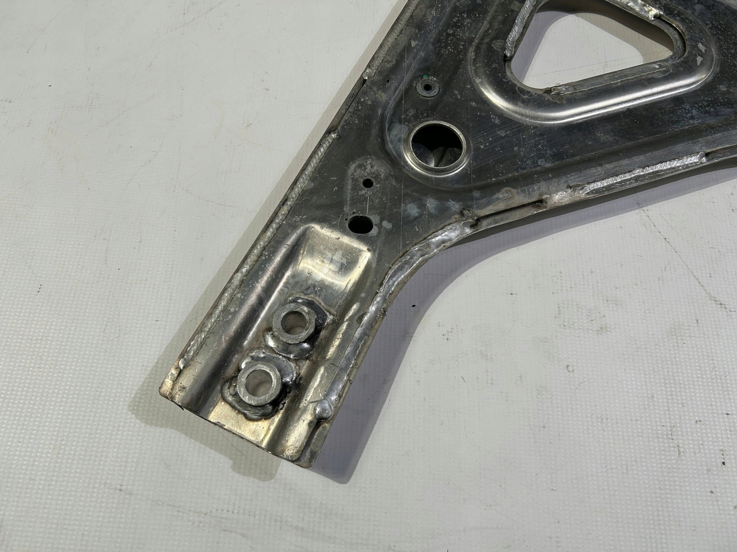 support holder brace sider front Maserati Quattroporte 2013