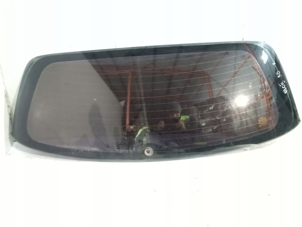 Kia Rio II 2 5D Vitre Arrière du capot