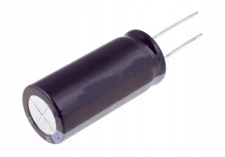 

Nowy Nippon Chemi-con 8200uF 16V 40x18mm 105'C new
