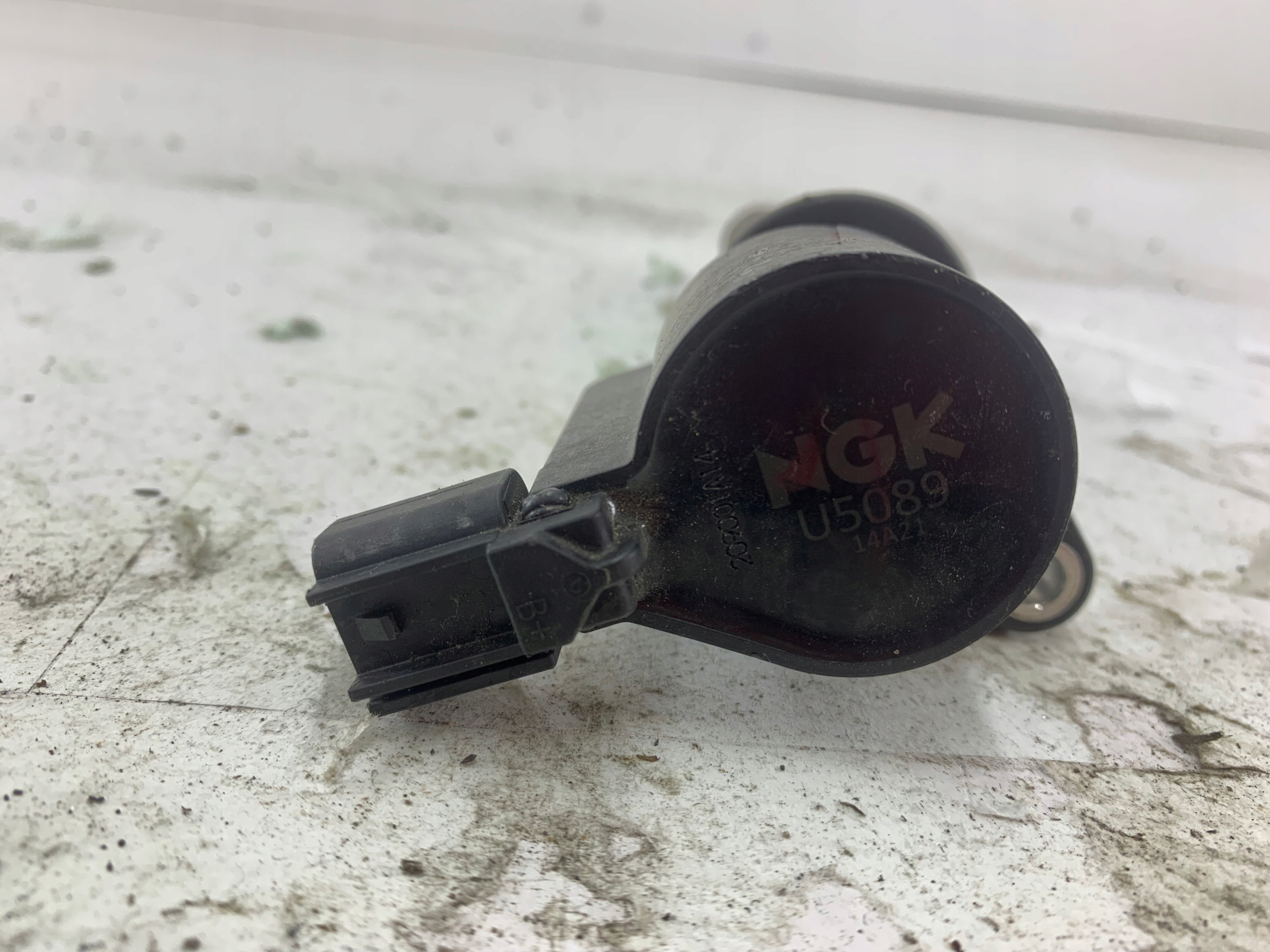FORD MAVERICK II 3.0 V6 coil ignition U5089