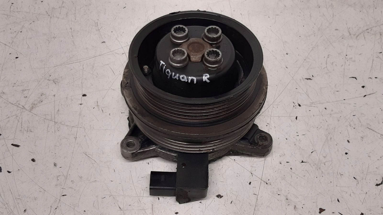 water pump VW Tiguan 1,4 TSI BWK