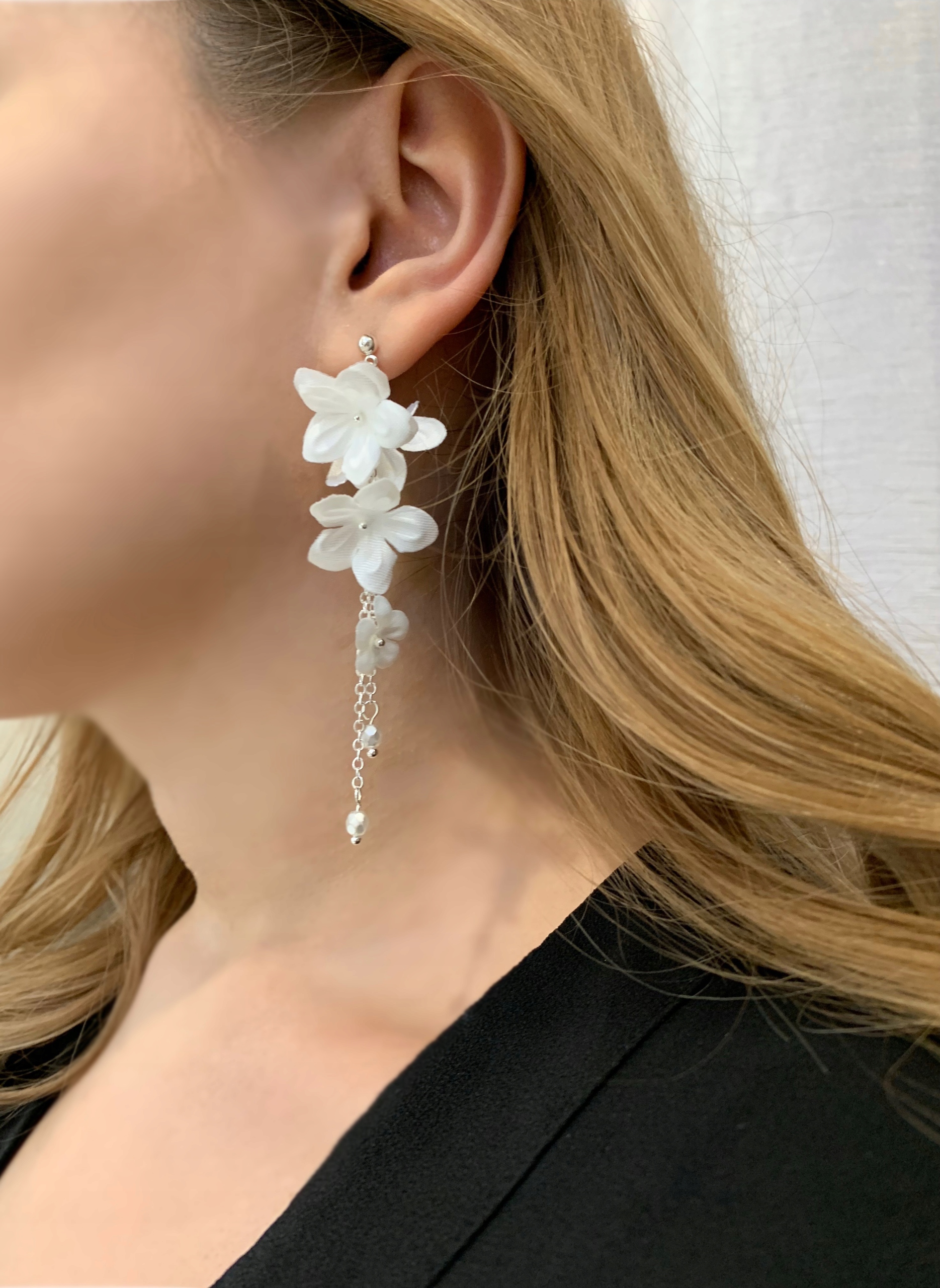 Kolczyki ślubne kwiaty AURORA kolor srebrny Marka Inna marka