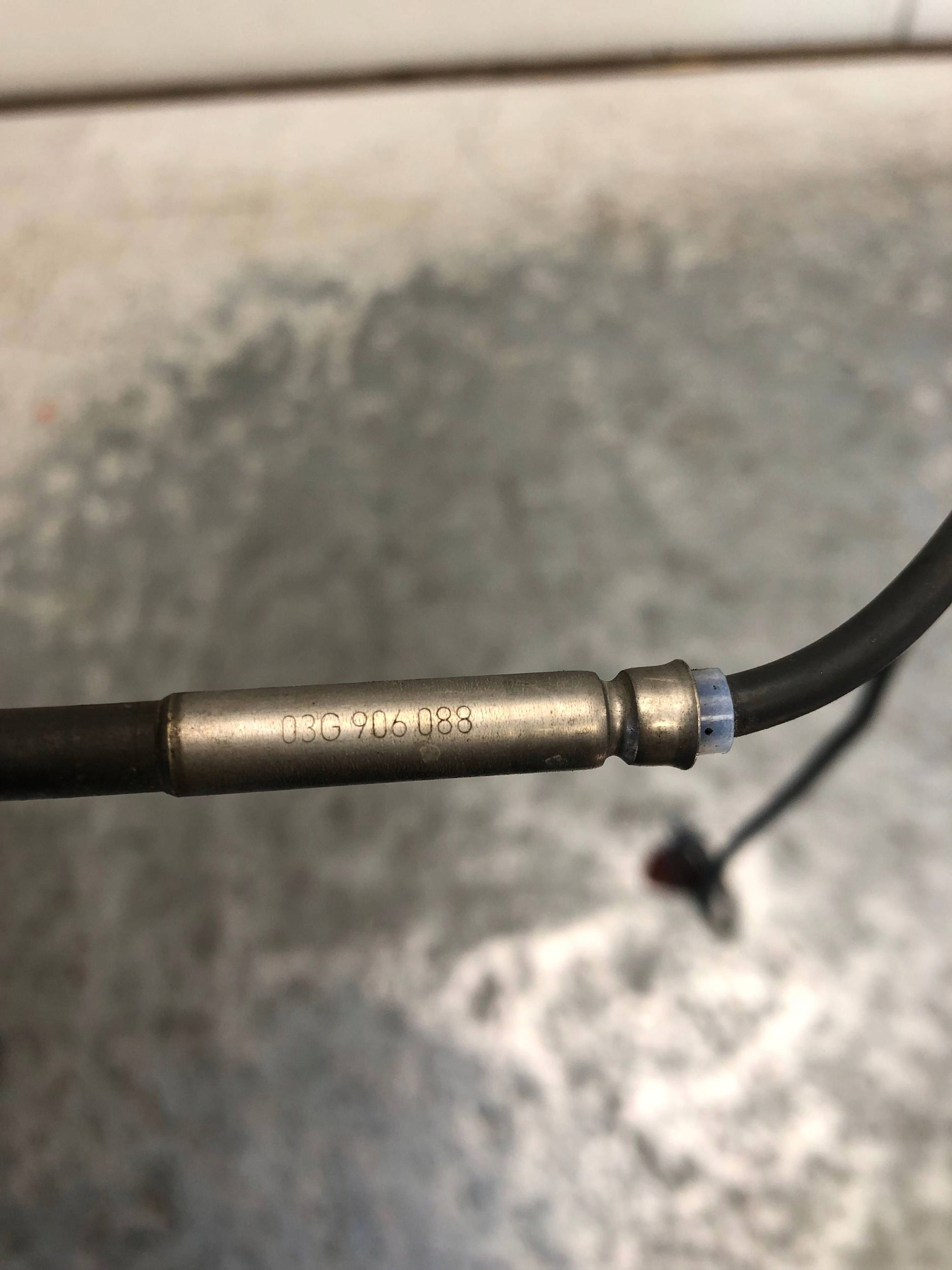 Sensor TEMPERATURY Gase VW SKODA AUDI 03G906088