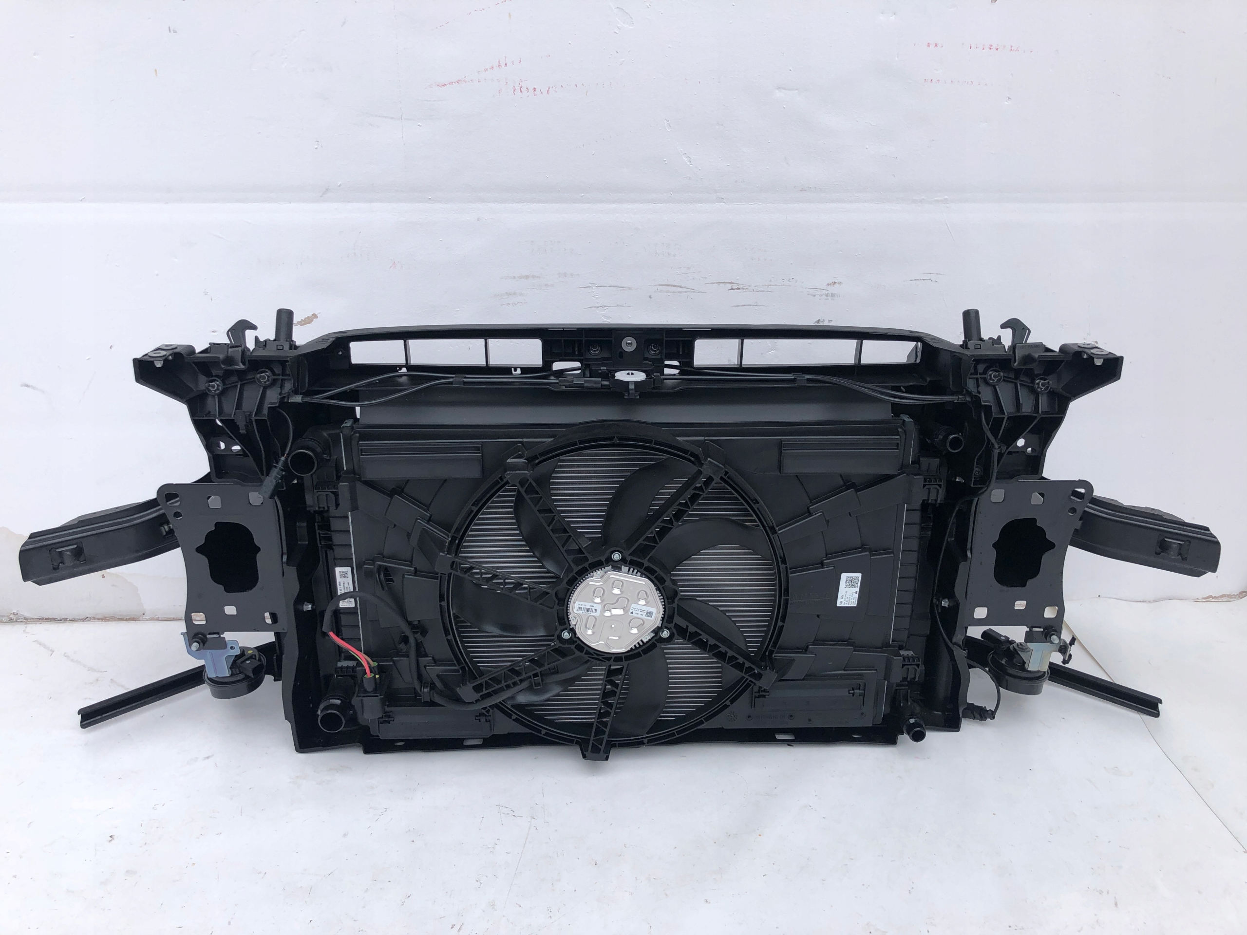 Pas przedni chłodnice wentylator VW ARTEON 2.0 TDI Producent części Volkswagen OE