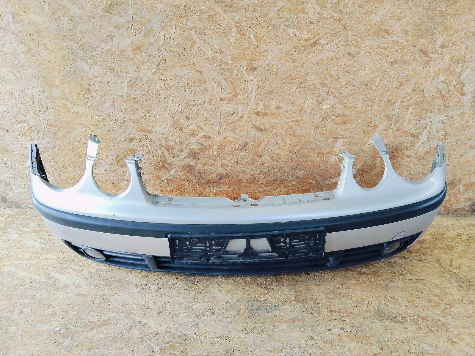 bumper front front Volkswagen Polo 9N 1.4 TDI Lak LA7W