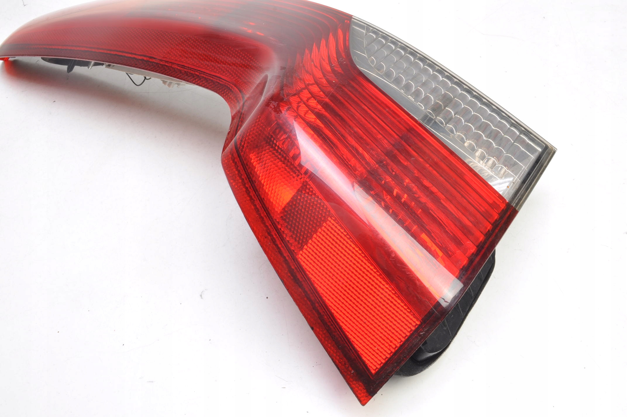 VOLVO V50 LAMPA LEWA TYLNA LEWY TYŁ KOMBI LIFT Strona zabudowy lewa