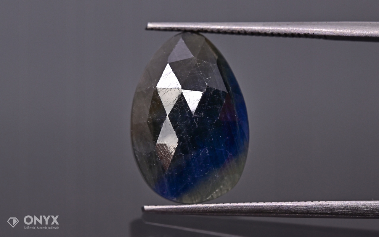 Safír fasetovaná rozeta slza 15,5x10,5 mm