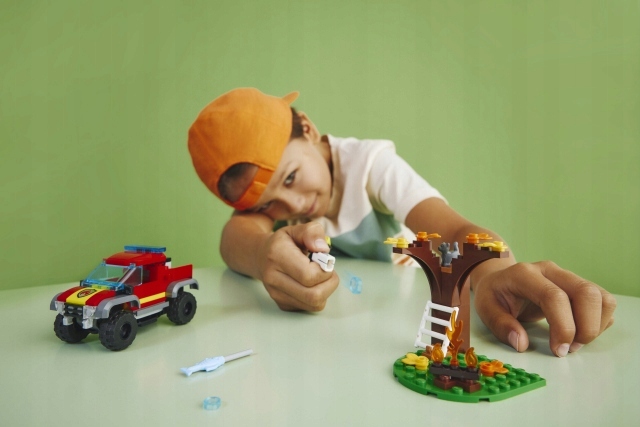 LEGO CITY WÓZ STRAŻACKI STRAŻ POŻARNA STRAŻAK 3w1 EAN (GTIN) 812612345123