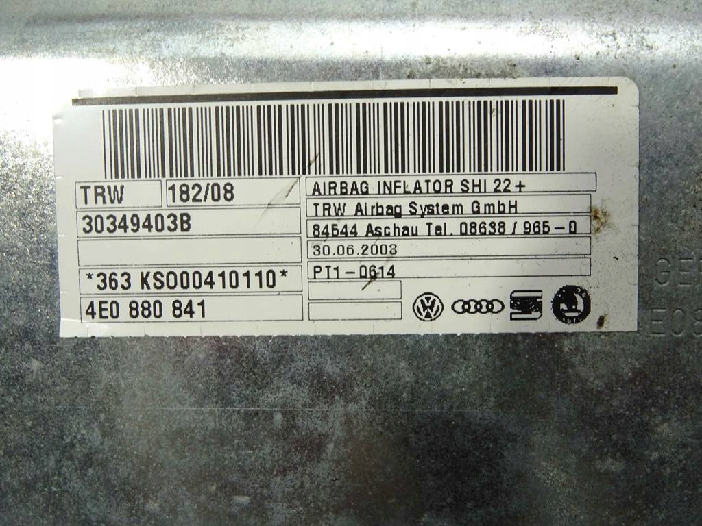подушка коленная пассажира Audi S8 D3 A8 4E0880841
