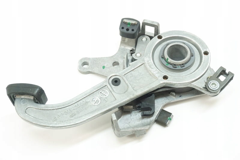 A2204201284 - Педаль рычаг стояночного тормоза Mercedes W140