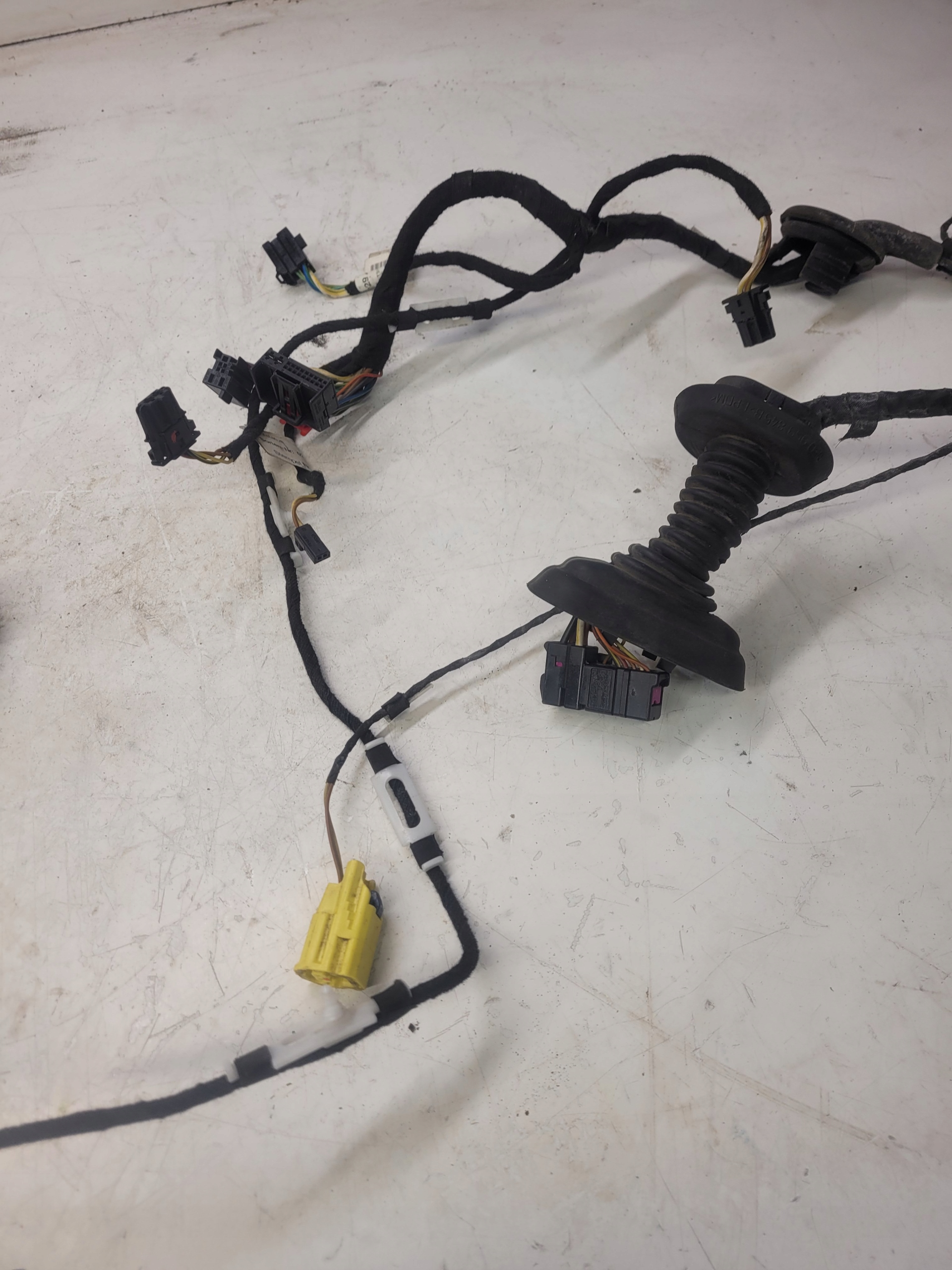 bundle door left front AUDI A6 C6 4F1971029A