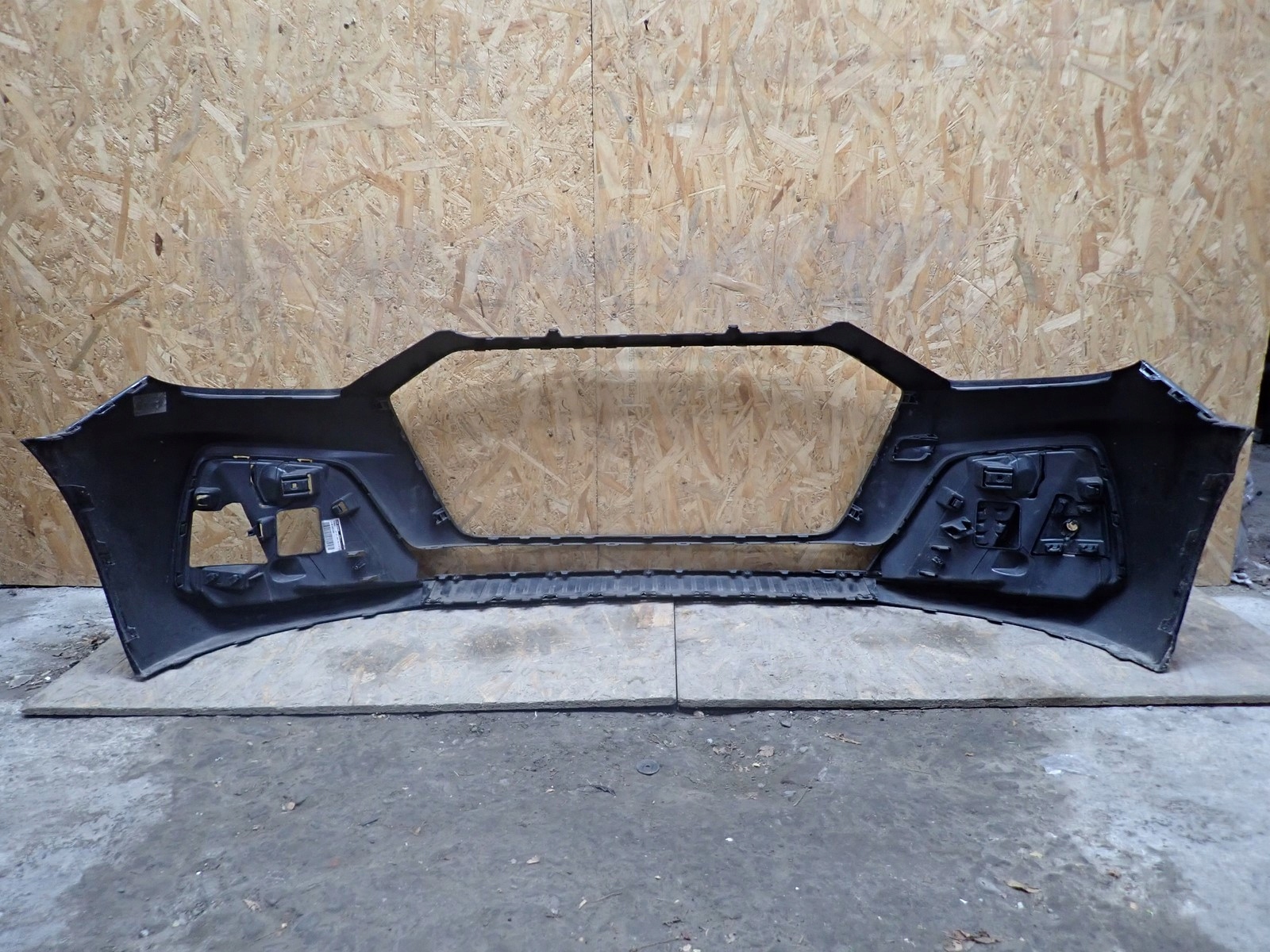 bumper front front AUDI A1 2 II 82A S LINE 18