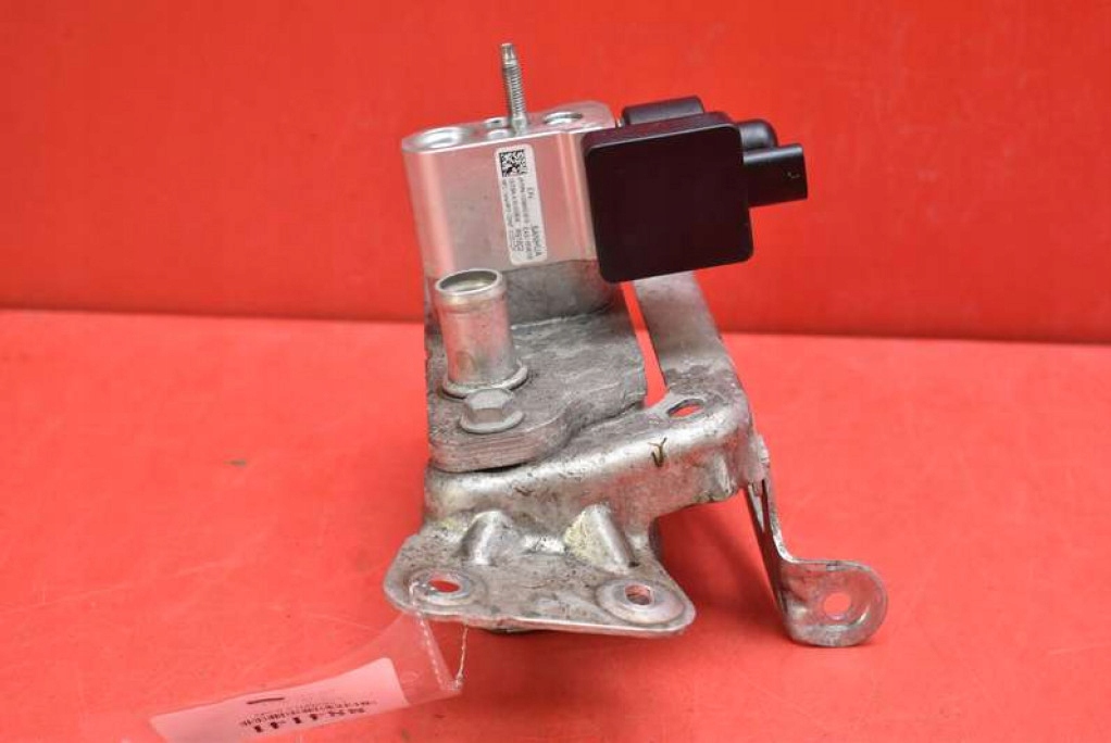 WYMIENNIK CIEPLA 1037357-00-G 1039040-00-G TESLA MODEL S PERFORMANCE 762 KM
