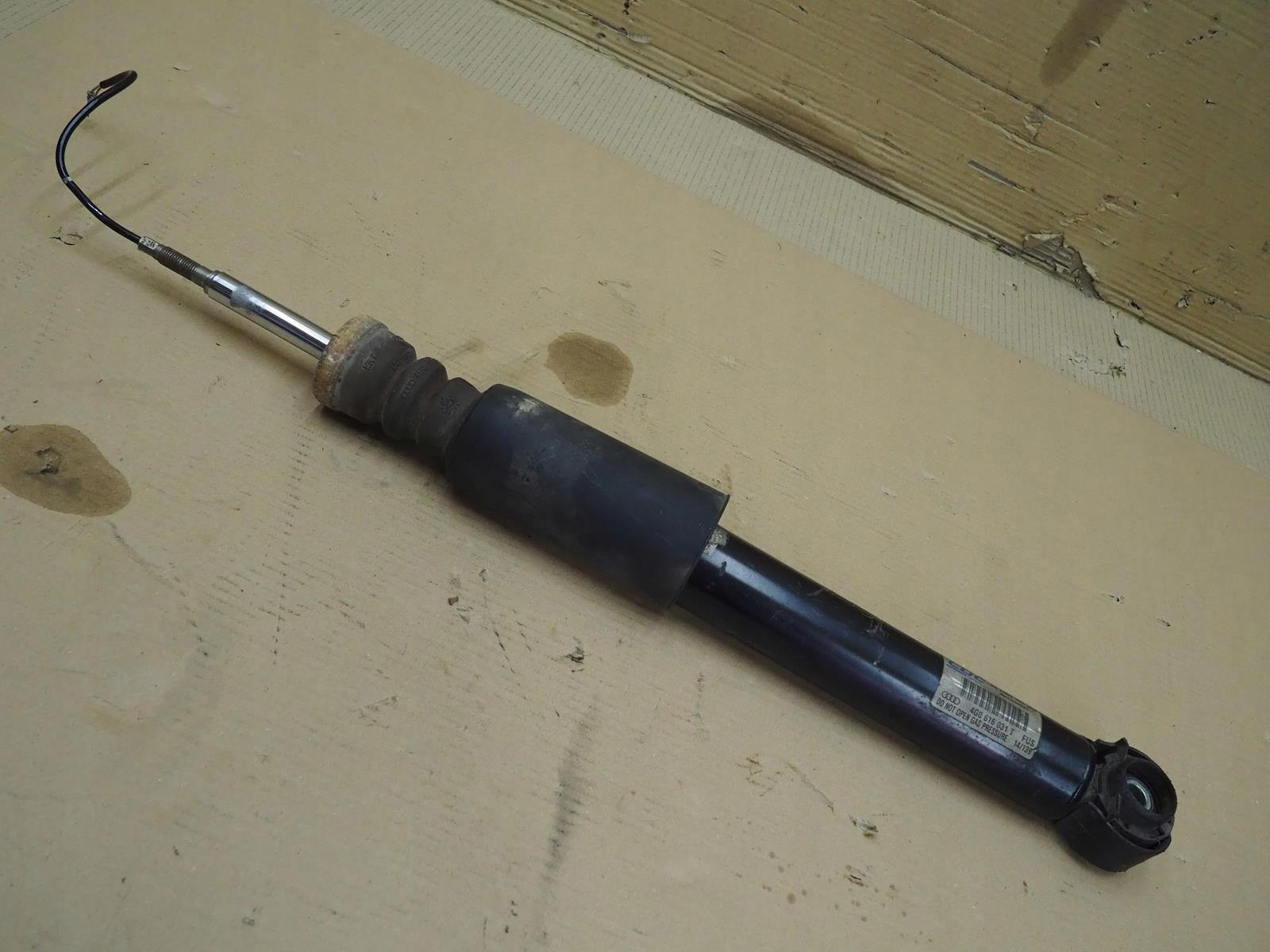 AUDI A6 A7 AMORTYZATOR TYŁ 4G0616031T