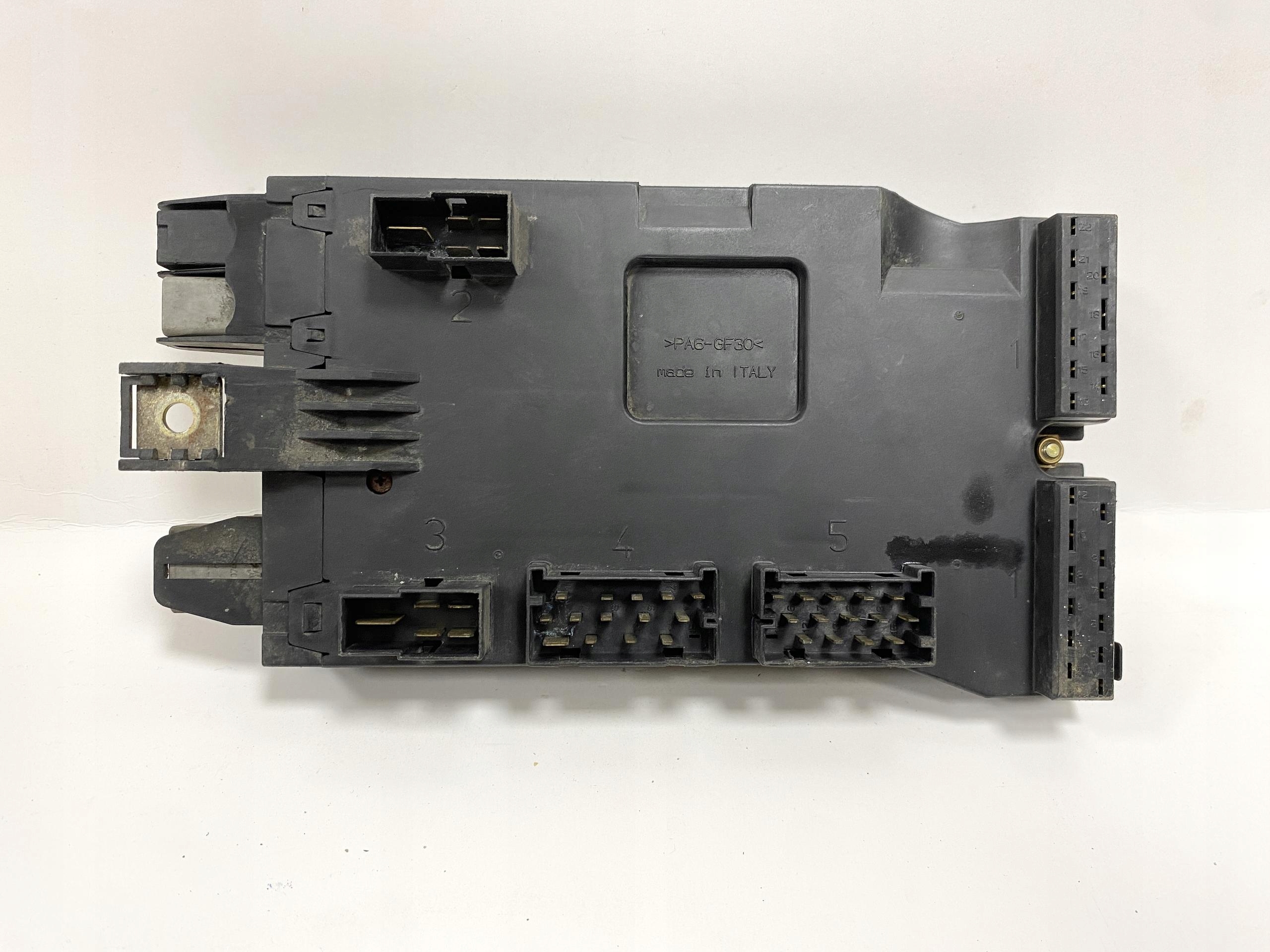SPRINTER 903 2.2CDI 2000- compartment of fuses originál A0005402350