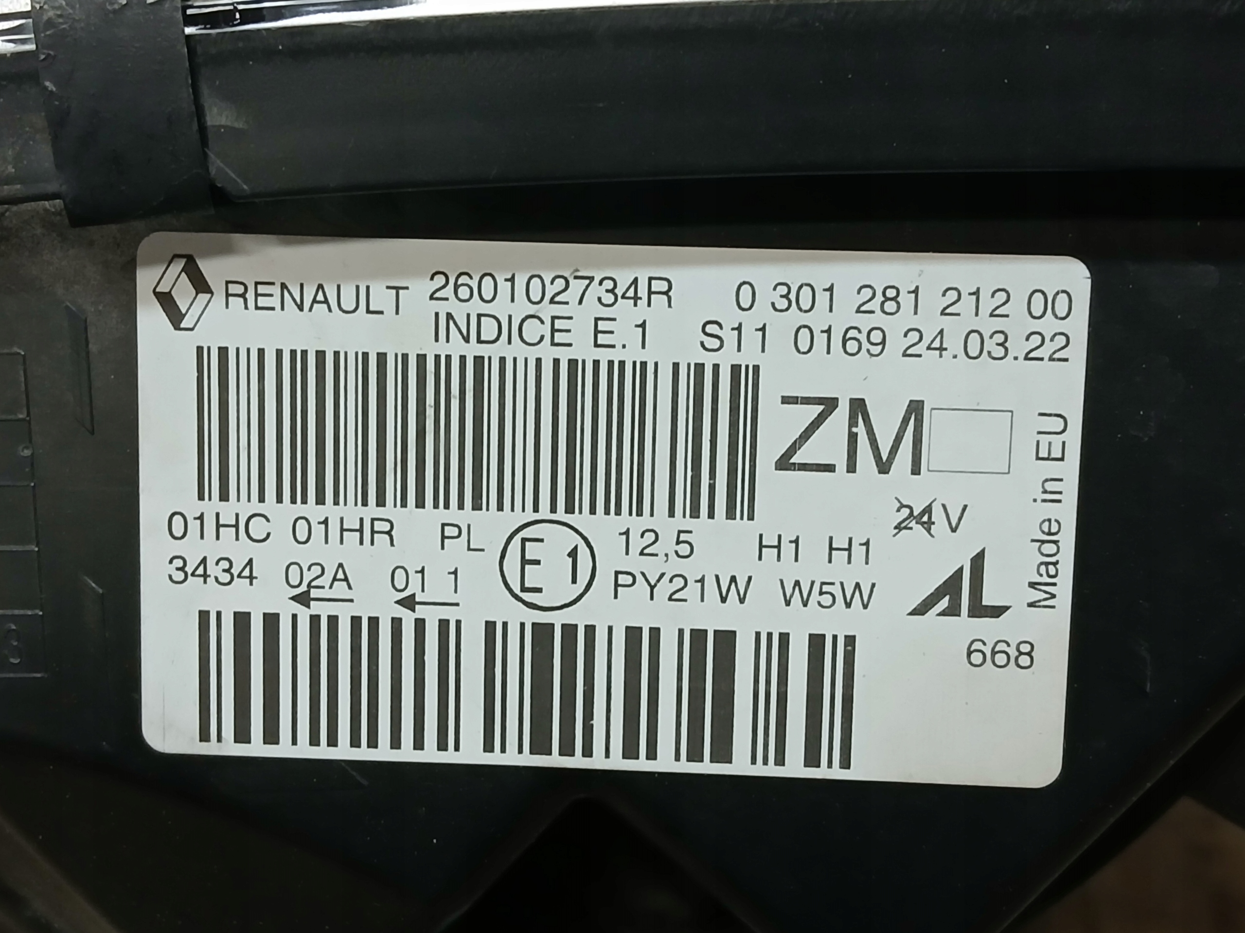 light front right RENAULT CAPTUR and 1 lens SREBRNA 260102734R