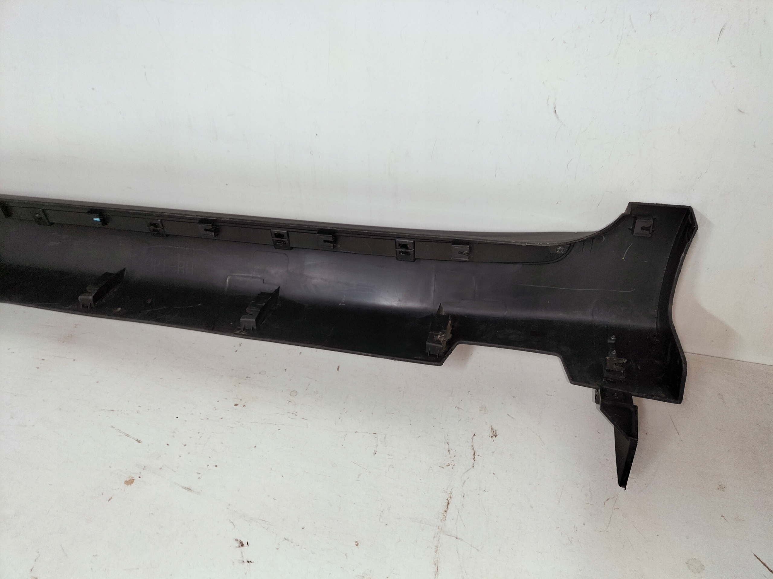 moulding threshold right KIA SPORTAGE IV LIFT 18