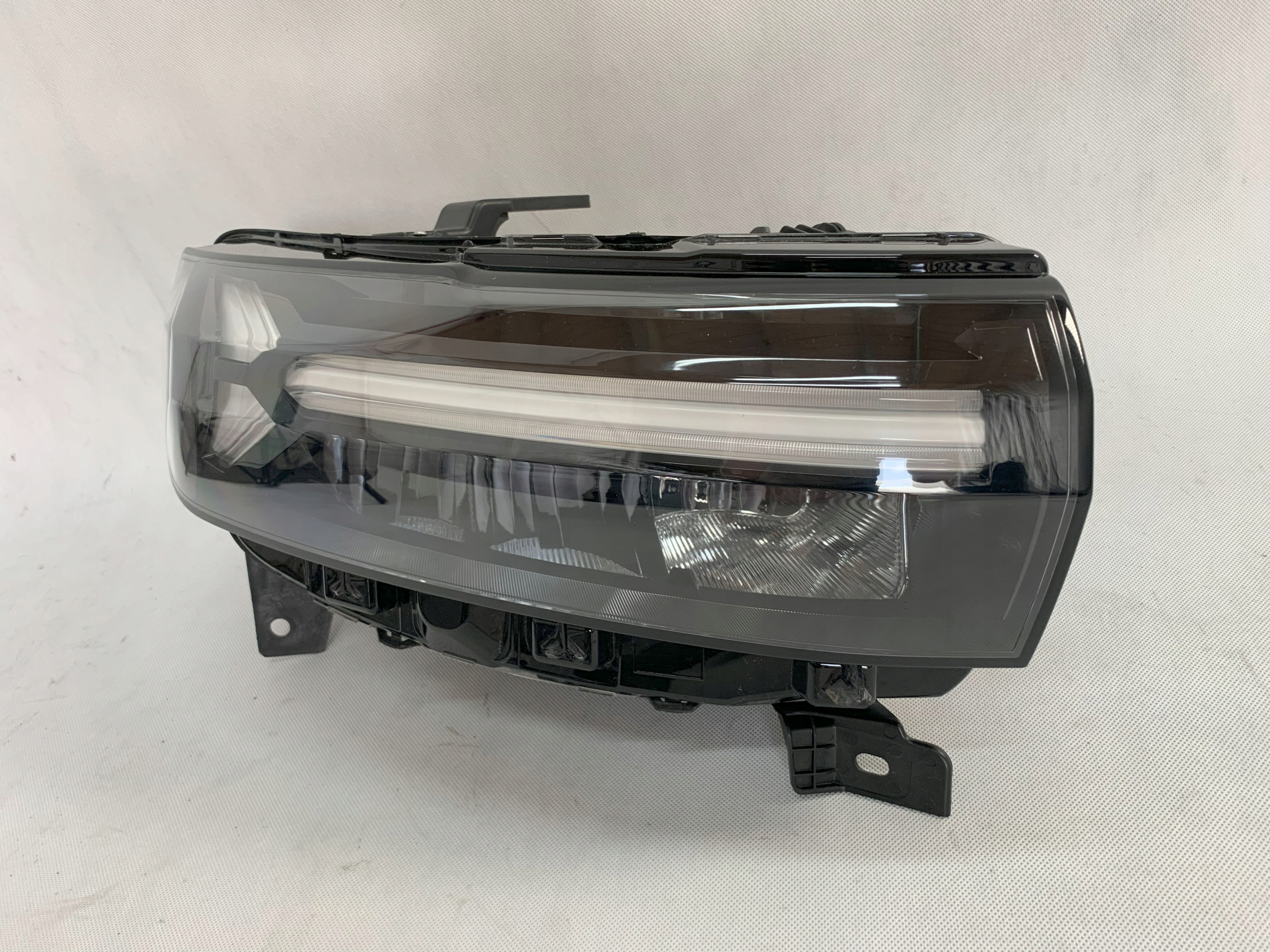 Reflektor Droite Dacia Duster 3 III 24r Fullled 260107725R 03.25